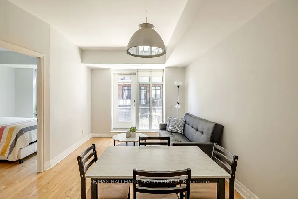 235 Kent Street, #914
