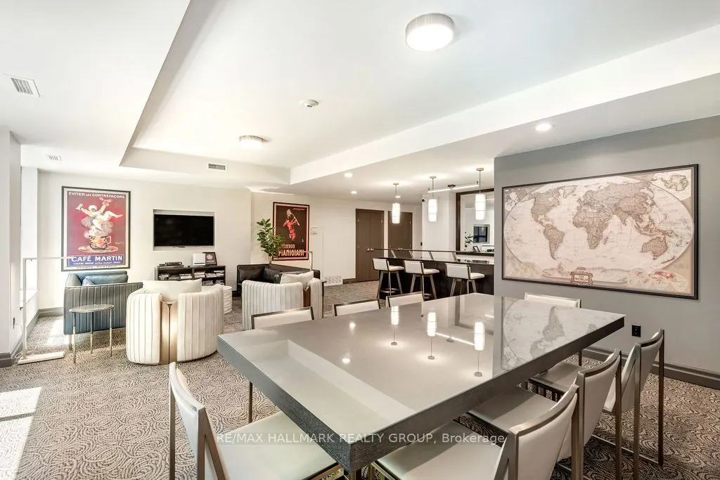 235 Kent Street, #914