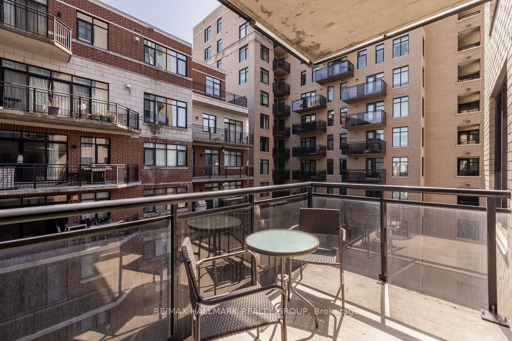 235 Kent Street, #914