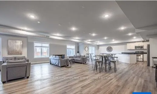 501 Frontenac Street, #104