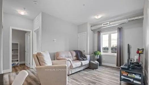 501 Frontenac Street, #104