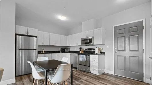 501 Frontenac Street, #104