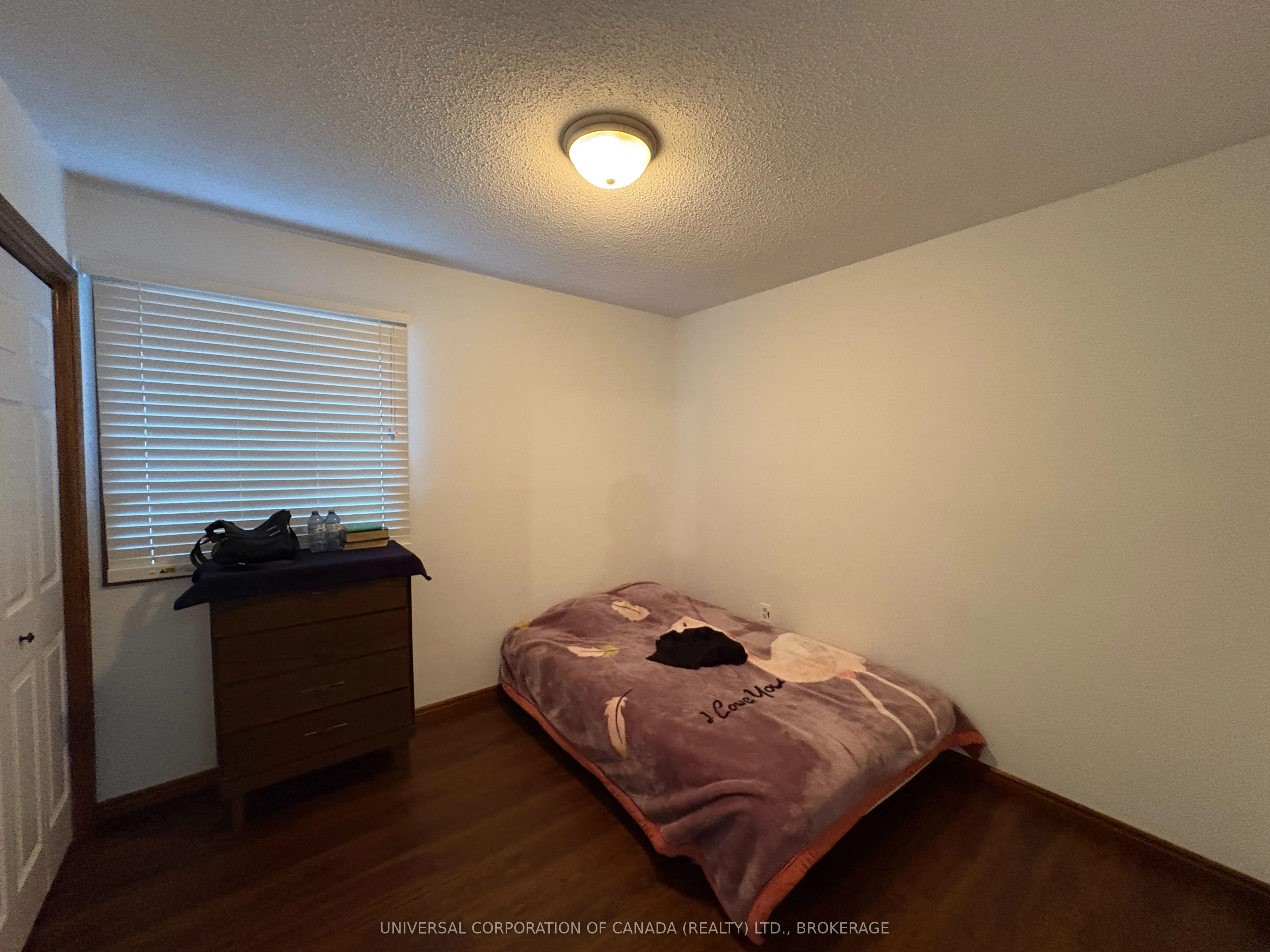15 Treadwell Street E