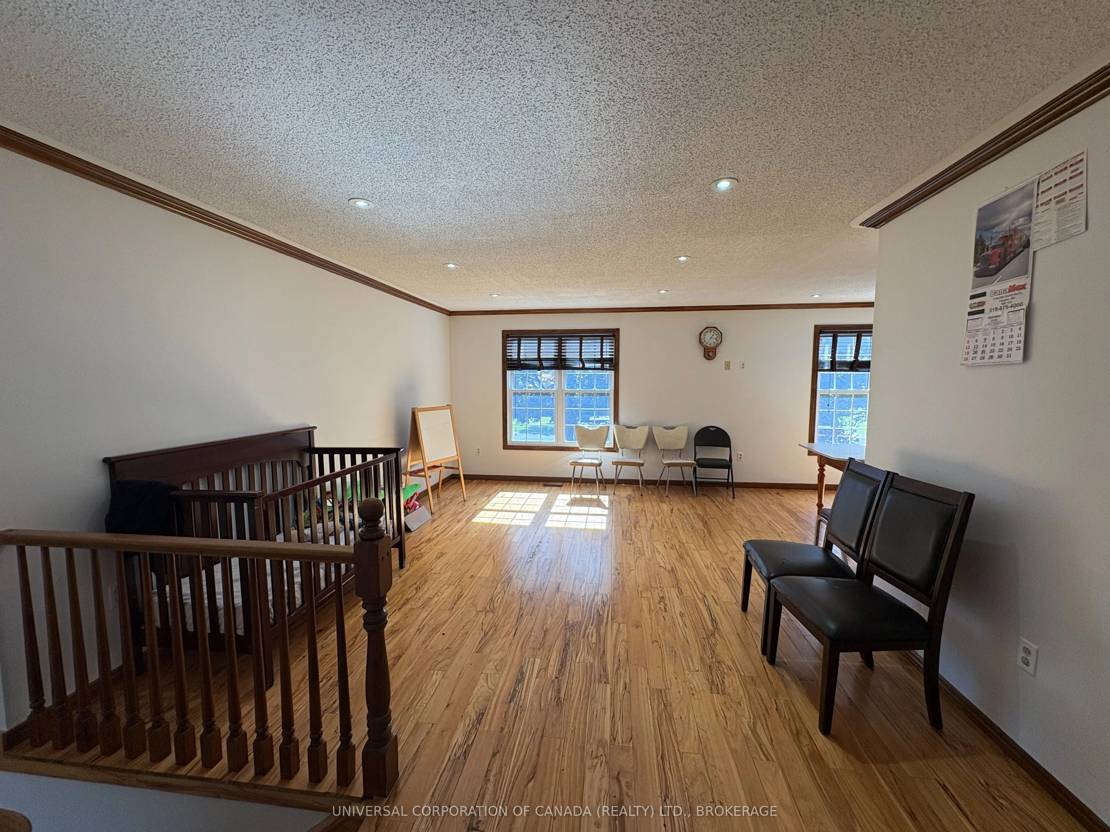 15 Treadwell Street E