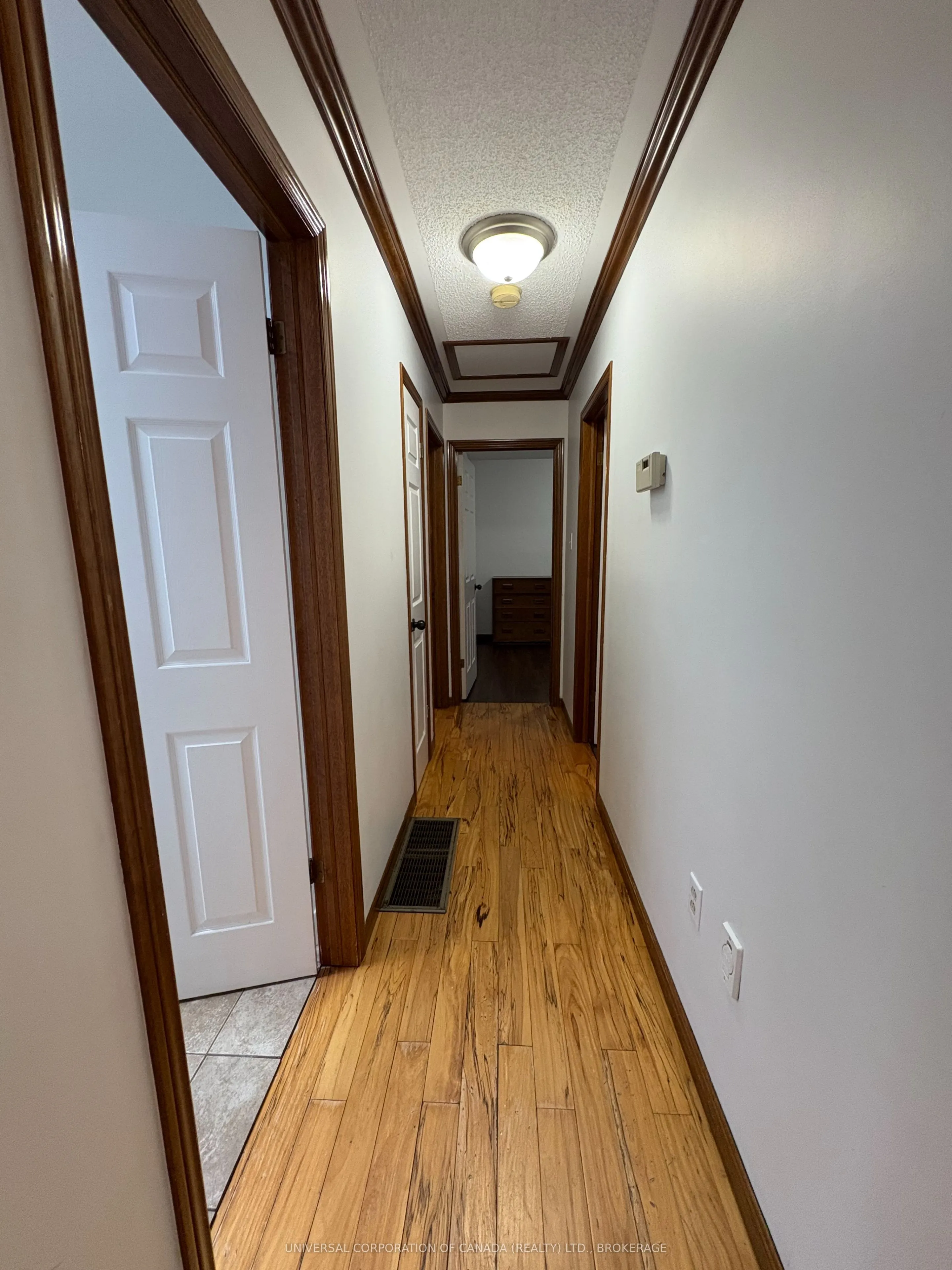15 Treadwell Street E