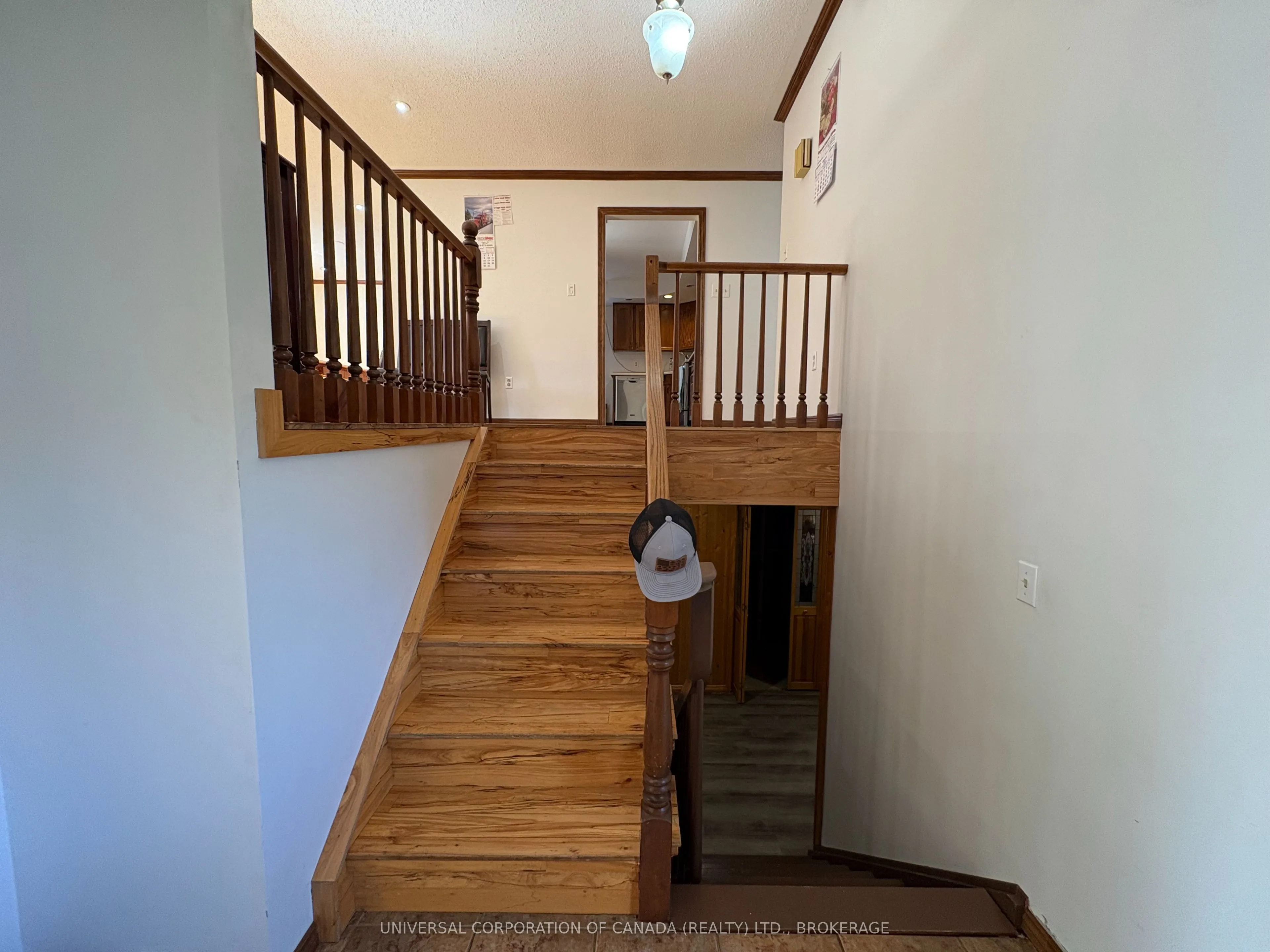 15 Treadwell Street E