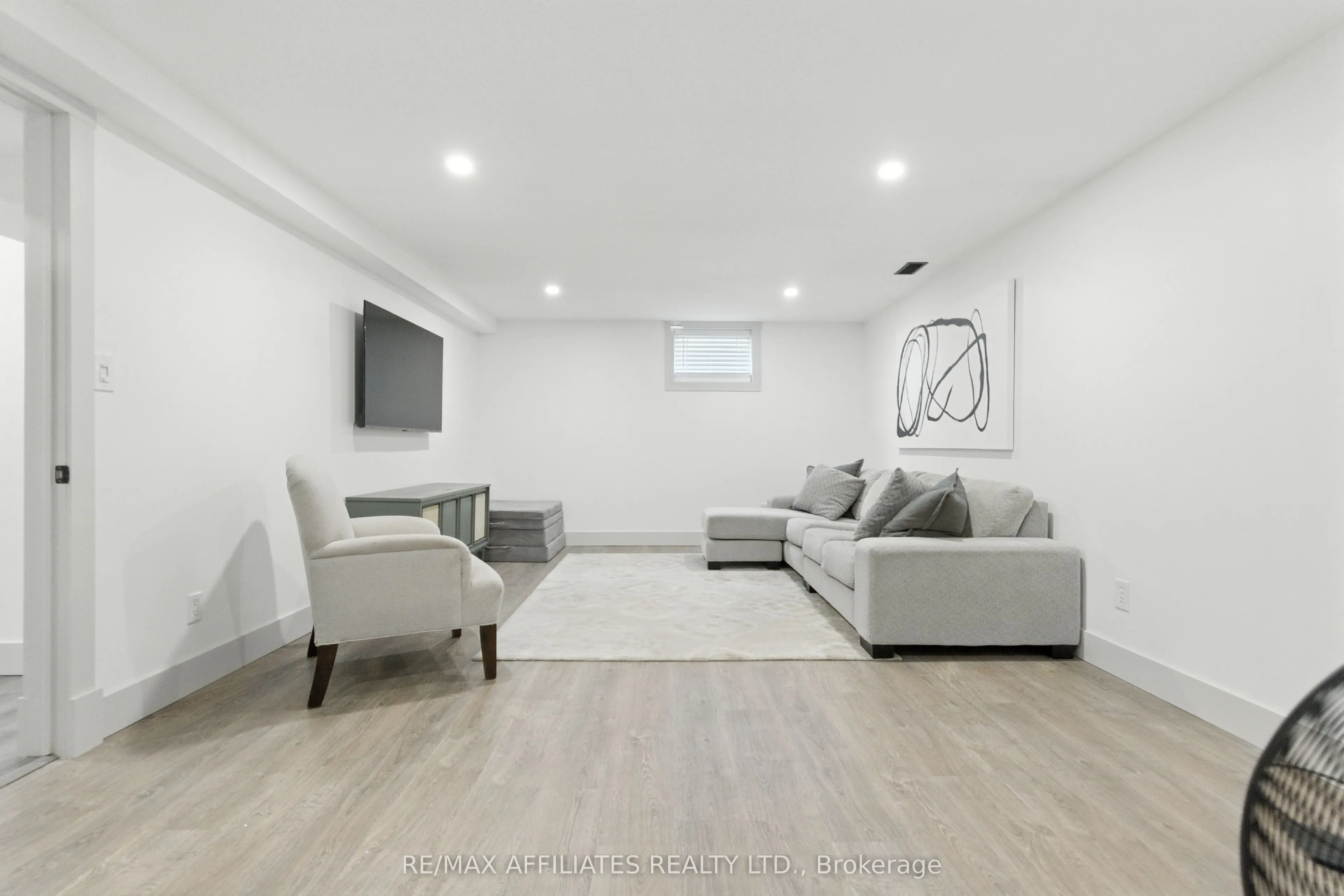 2C Baxter Drive
