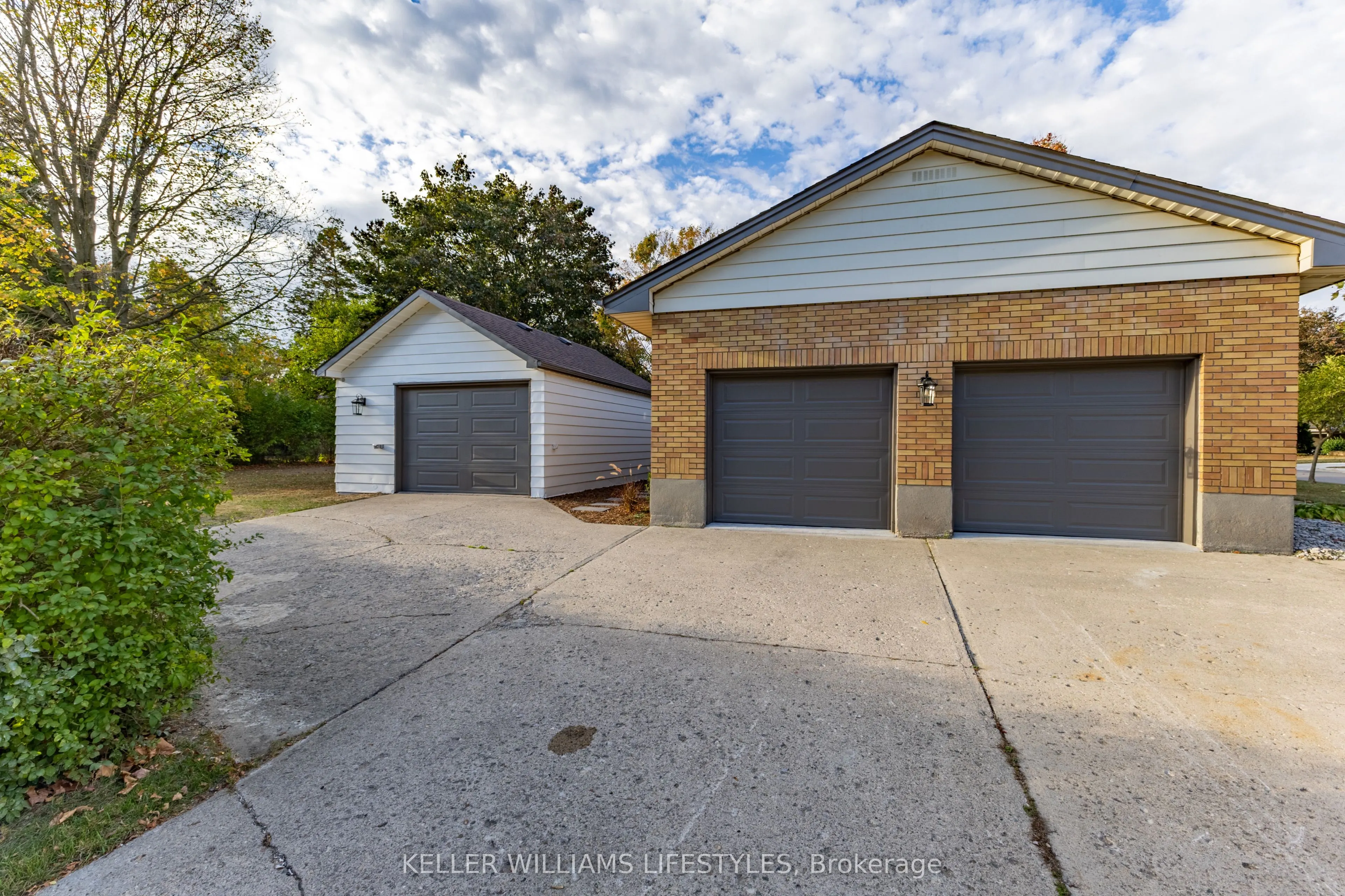 400 Coombs Avenue