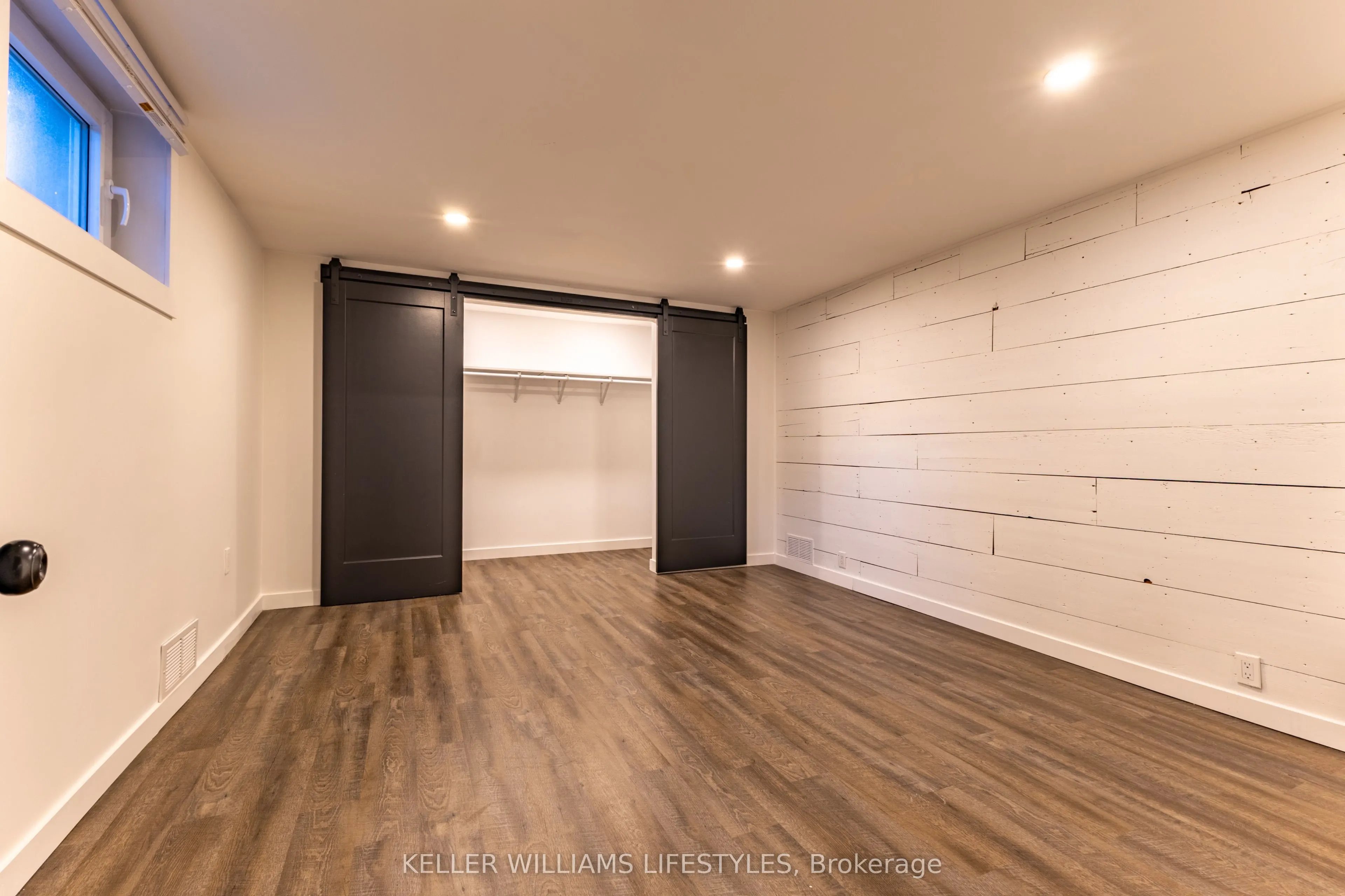 400 Coombs Avenue