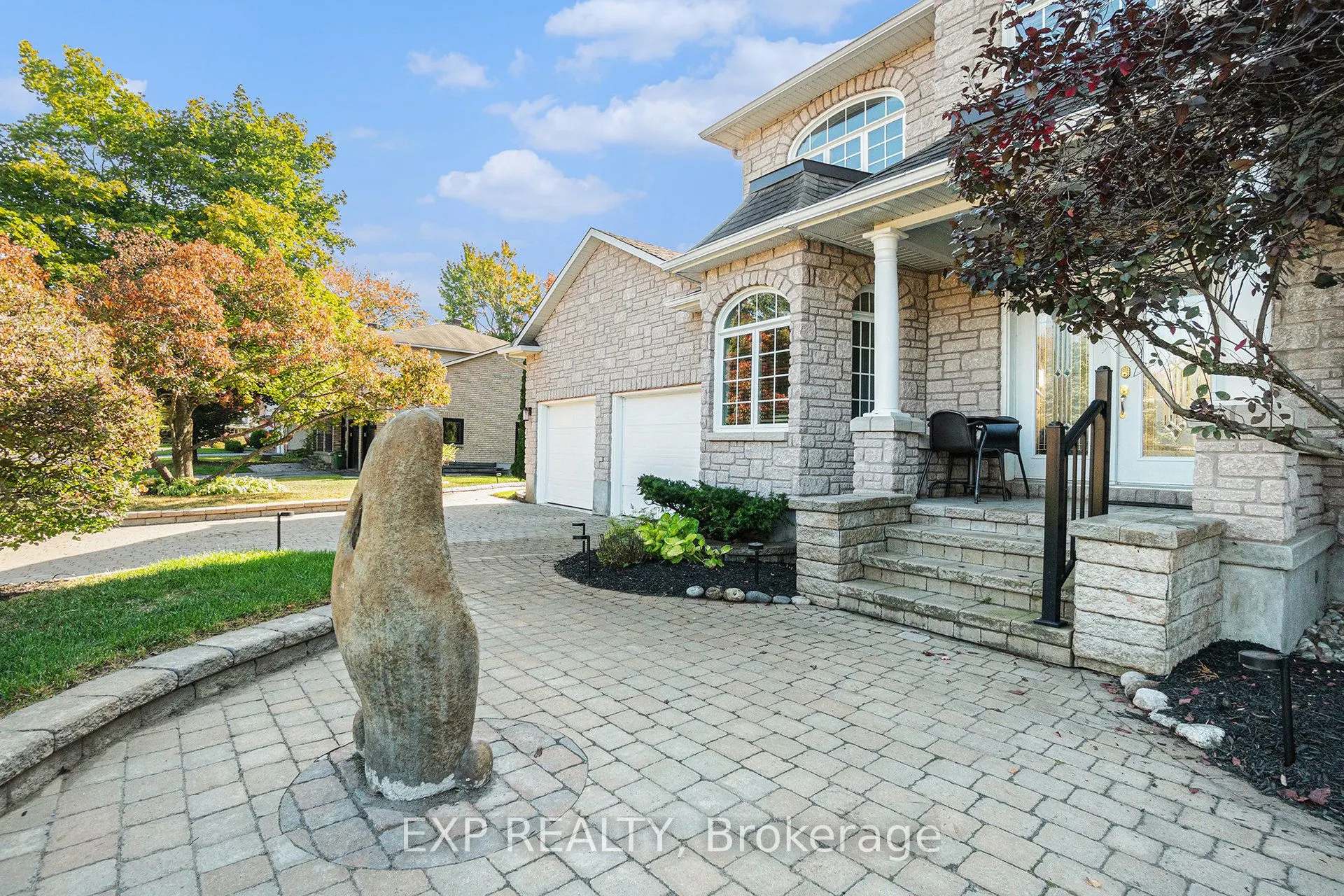 150 Topaze Avenue
