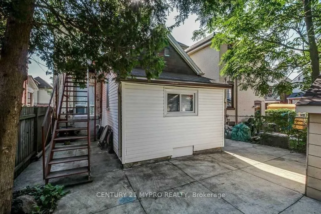 3 Minto Avenue, #Upper
