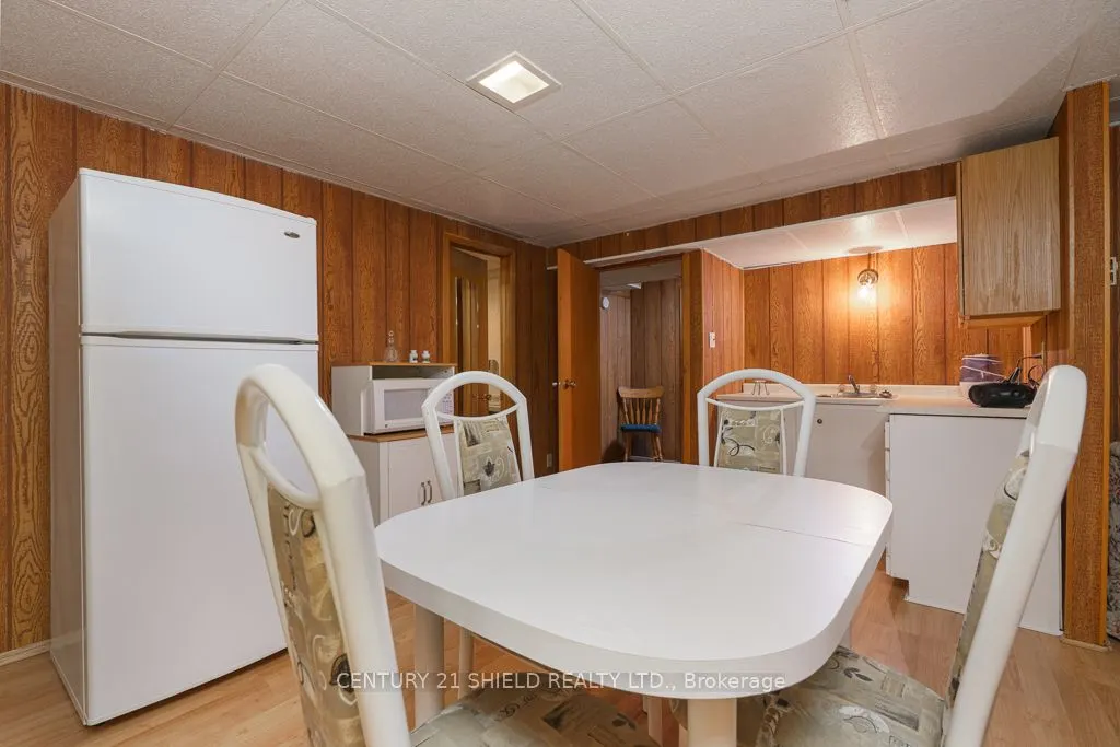 105 Athlone Drive