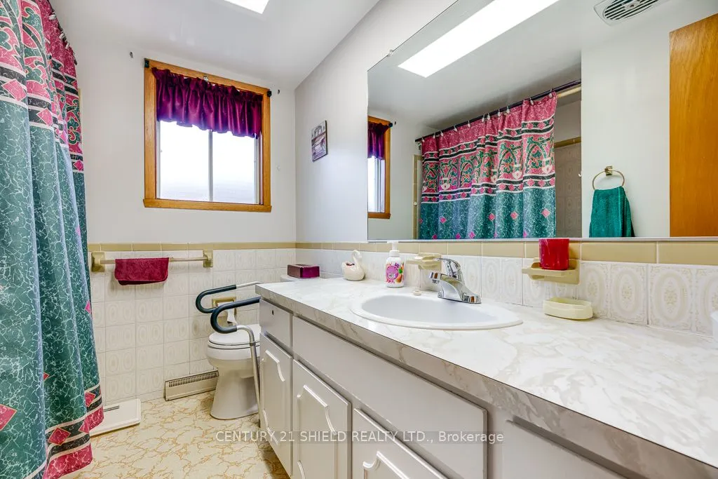 105 Athlone Drive