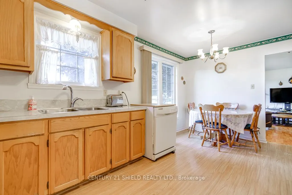 105 Athlone Drive