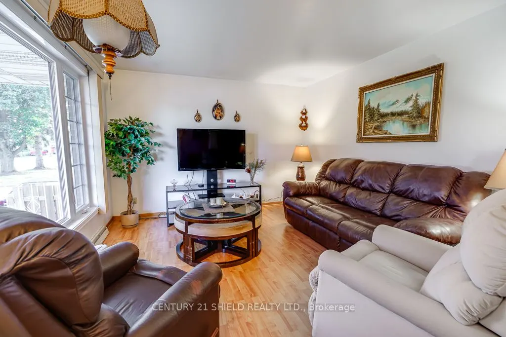 105 Athlone Drive
