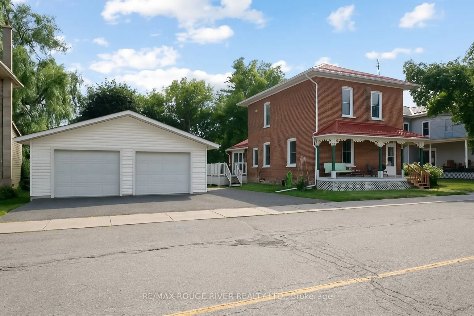 21 Centre Avenue