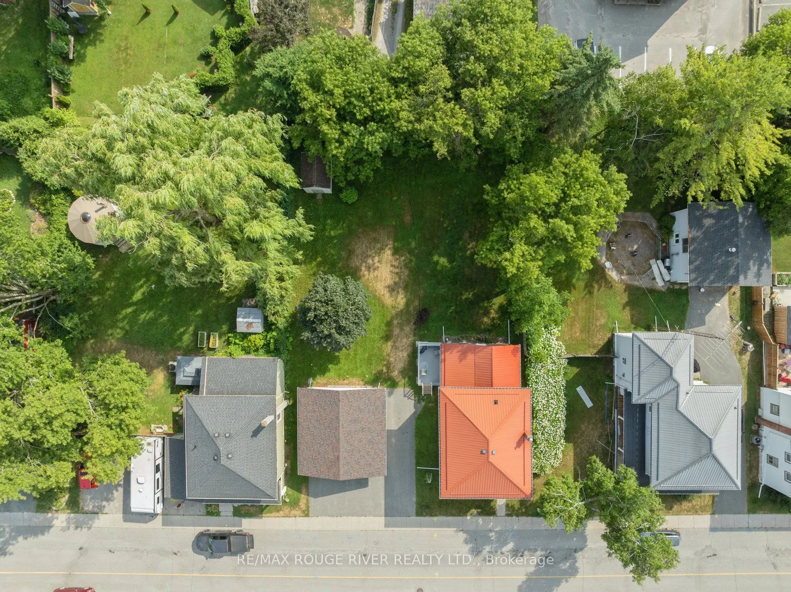 21 Centre Avenue