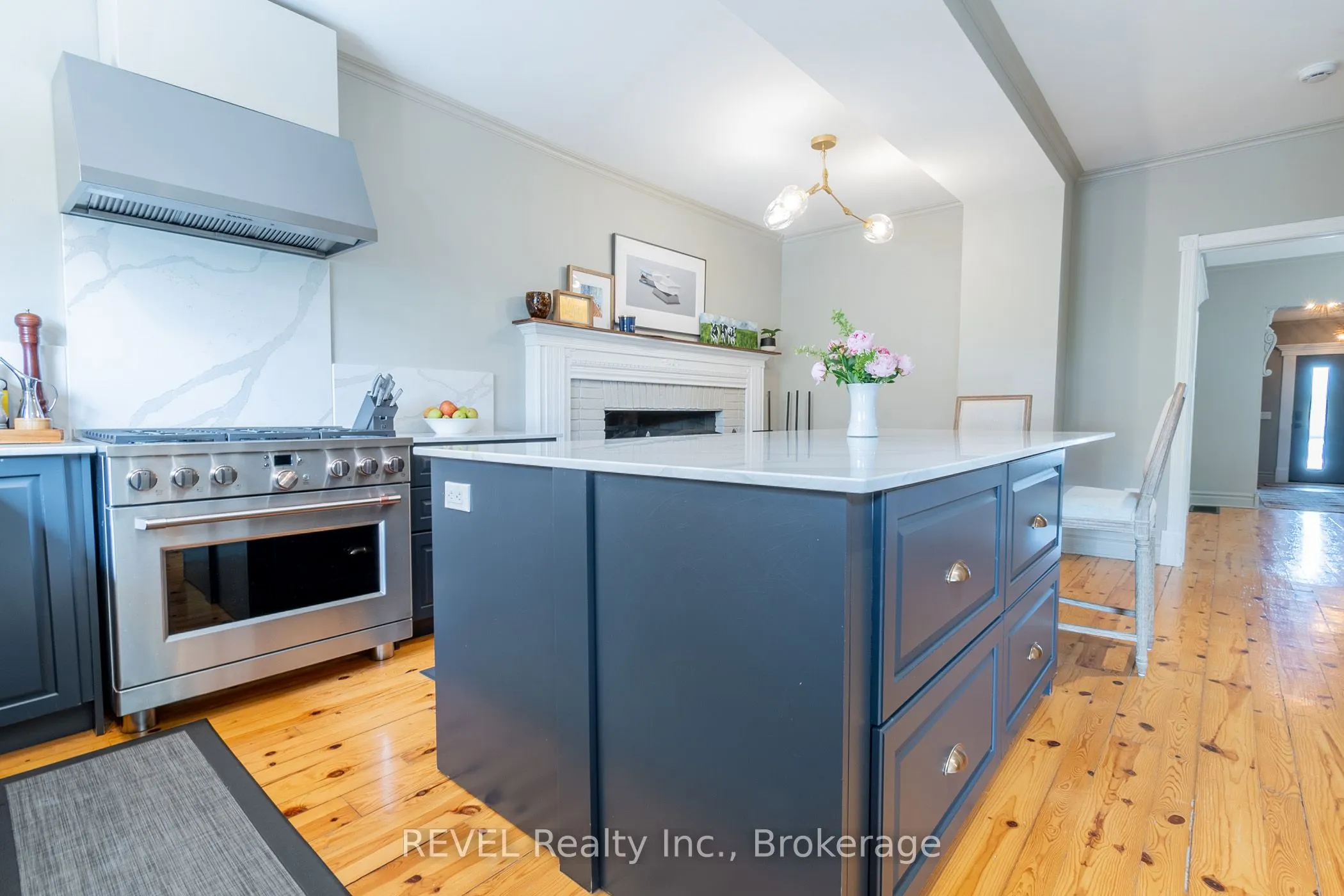 140 West Street W