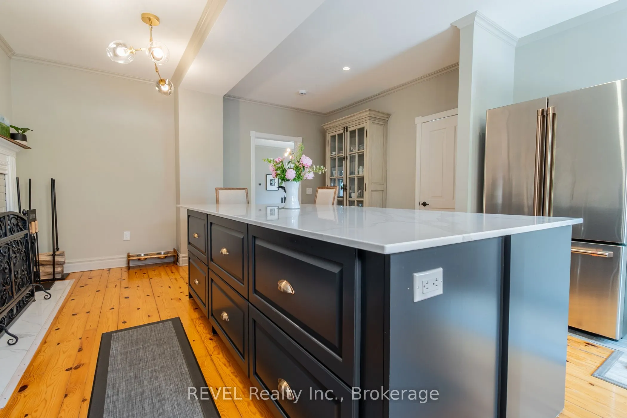 140 West Street W