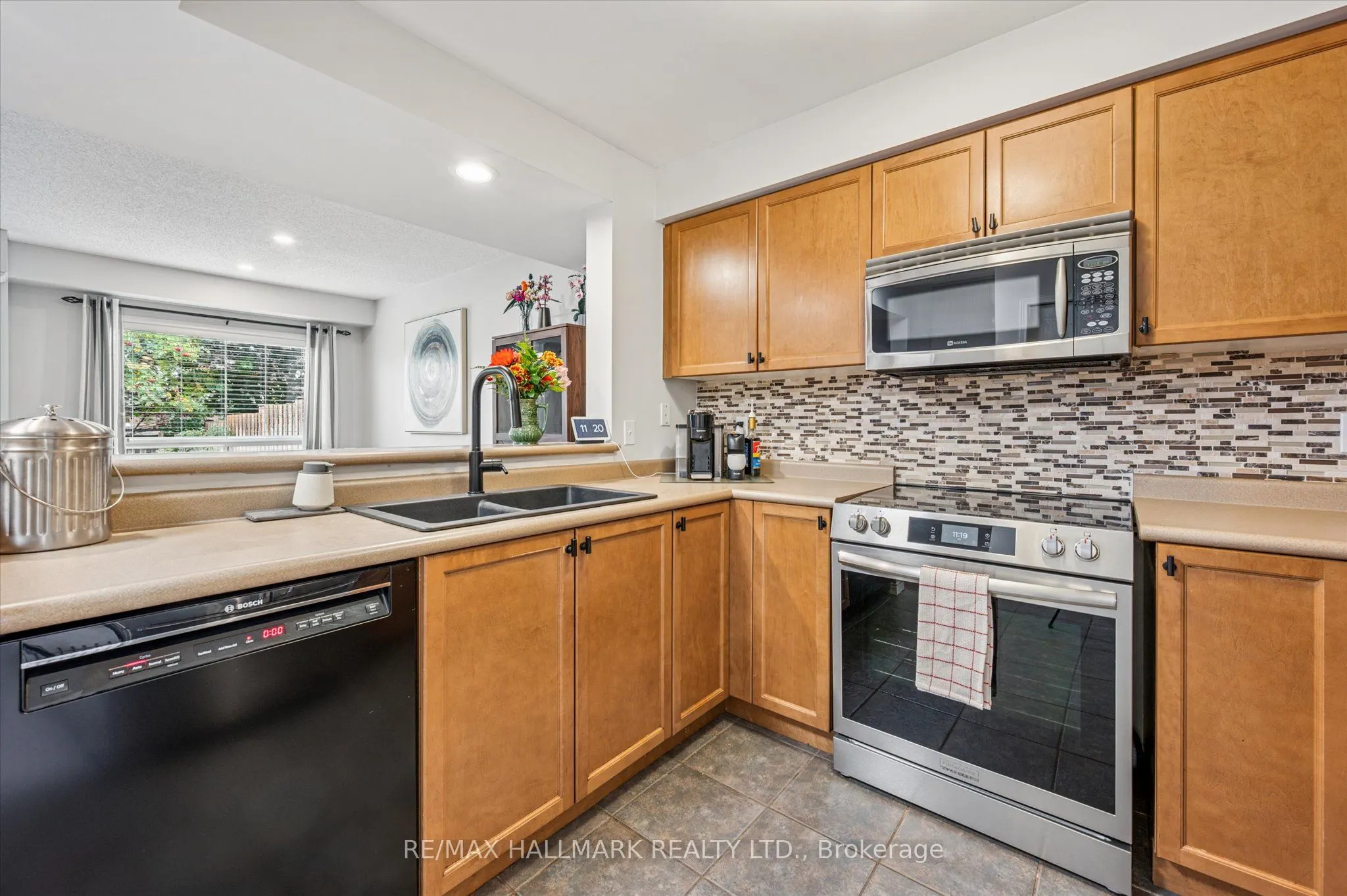 103 Northcliffe Crescent