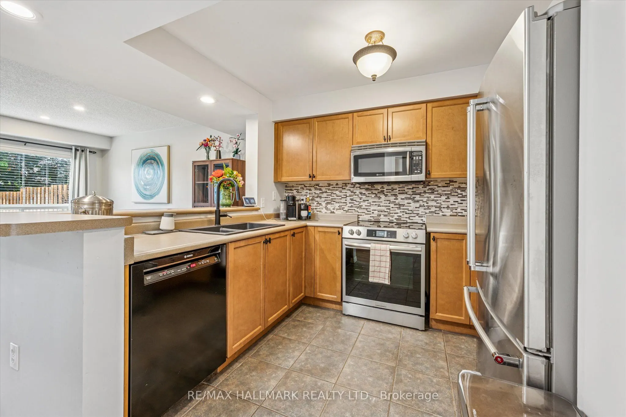 103 Northcliffe Crescent