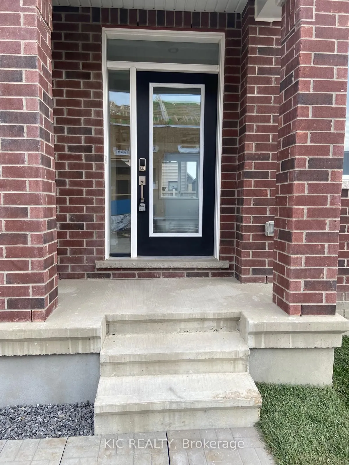 139 Ryan Reynolds Way