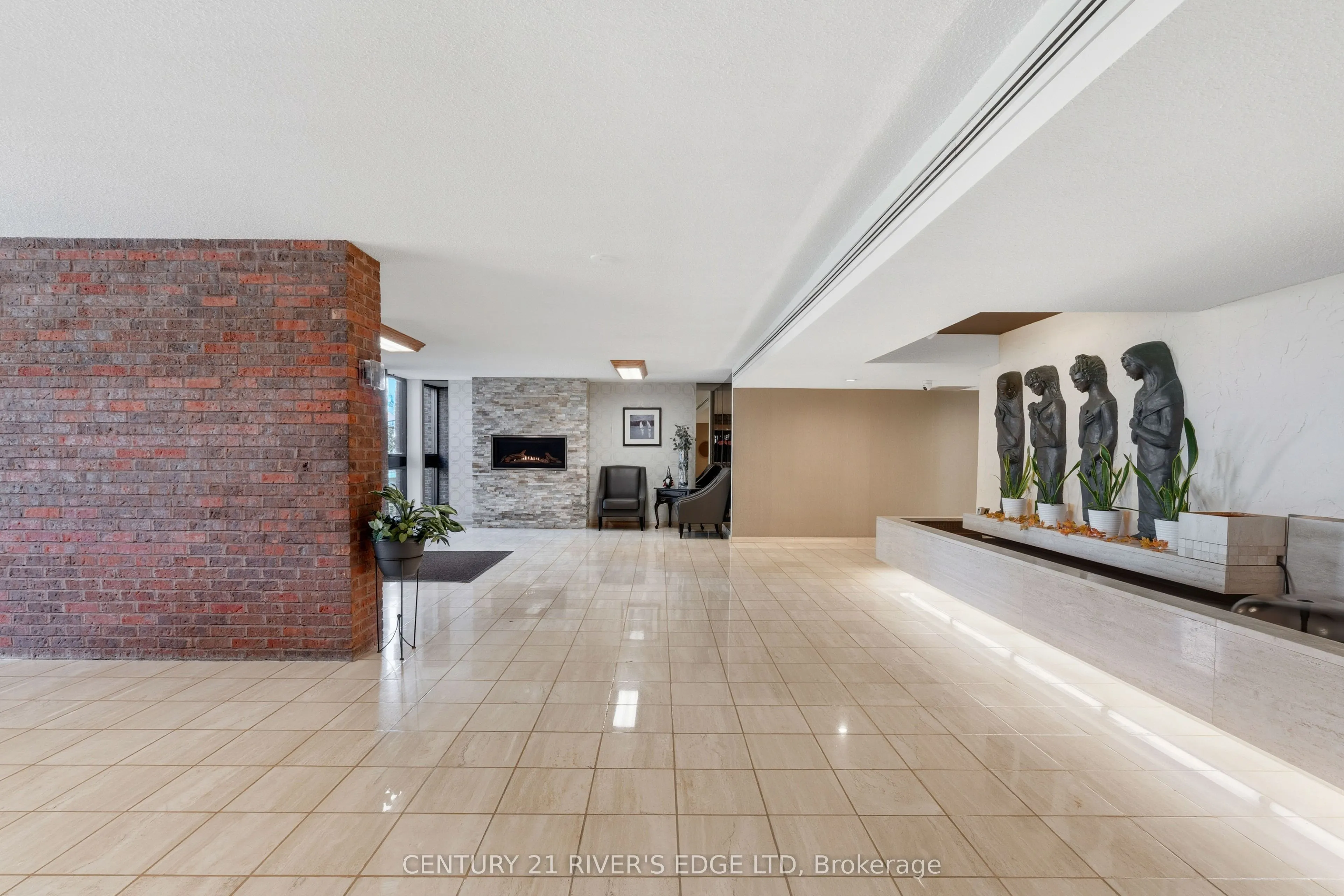 55 Water Street E, #211