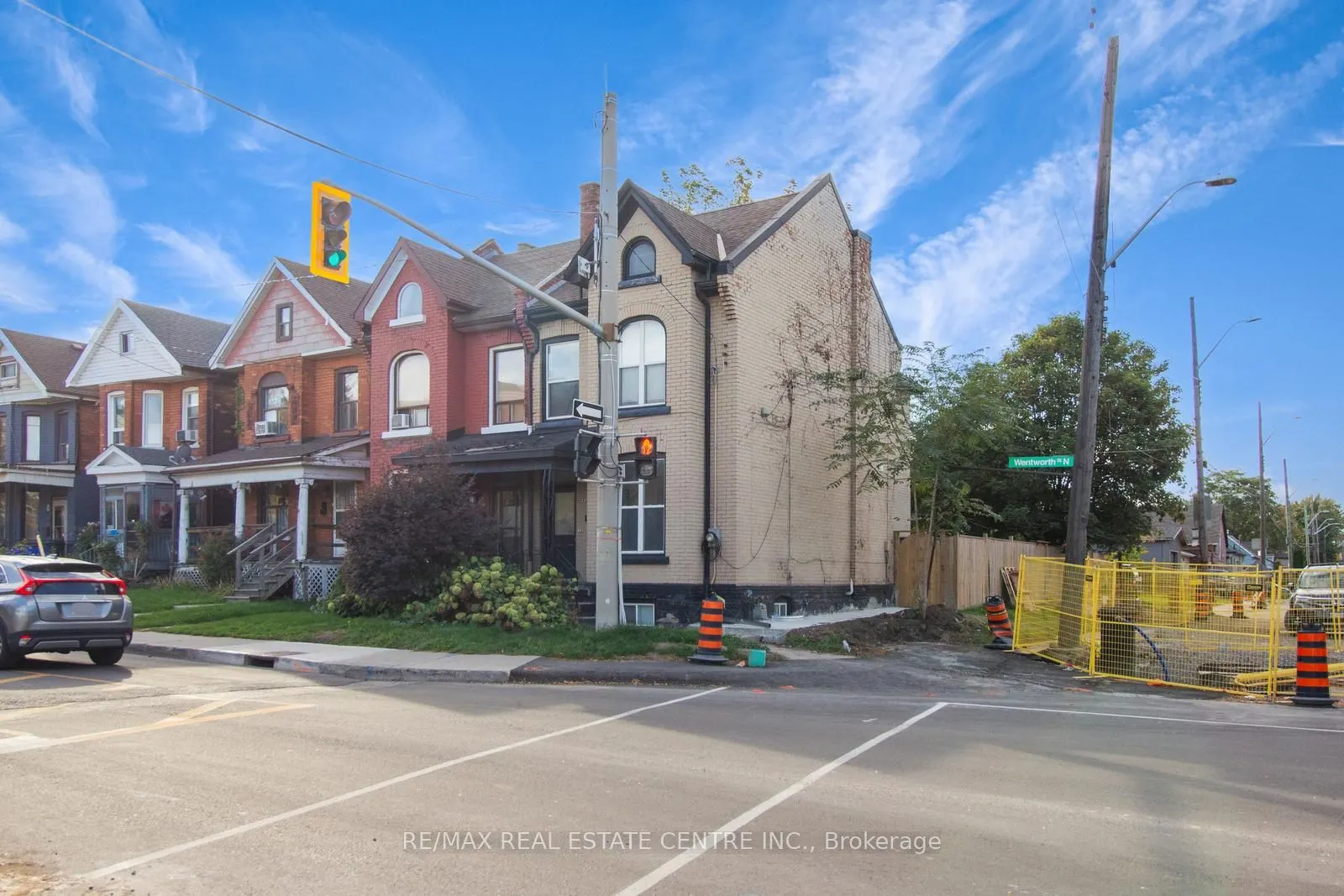 49 Wentworth #Main Street
