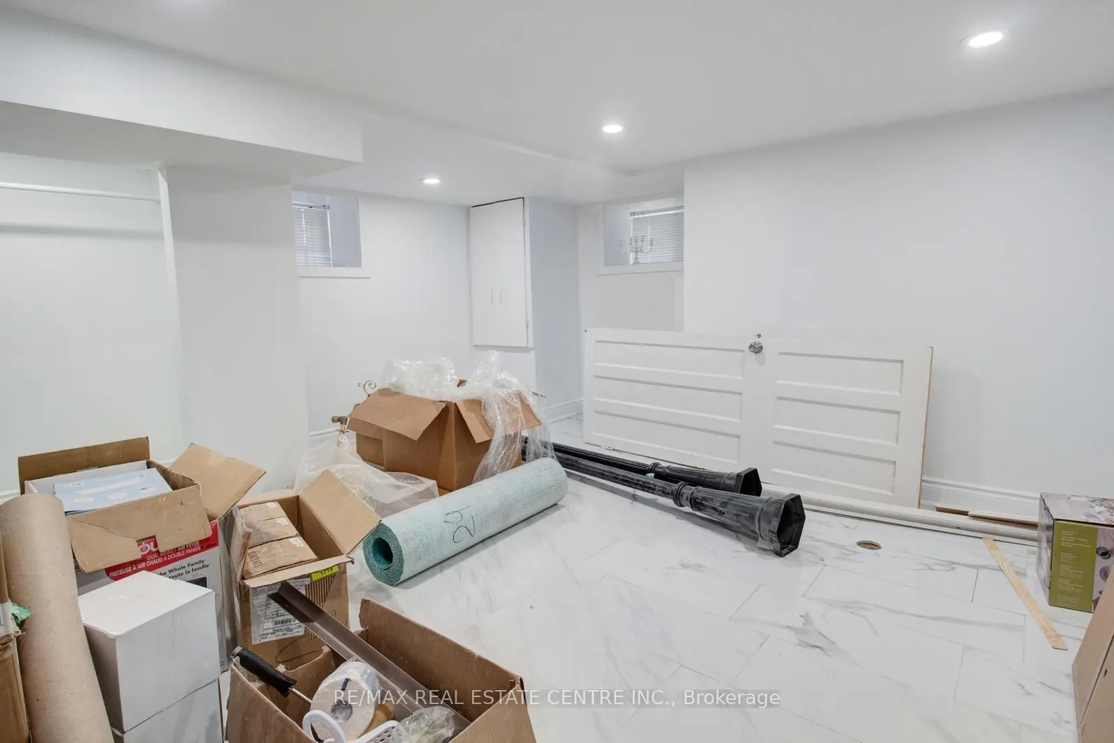 49 Wentworth #Main Street