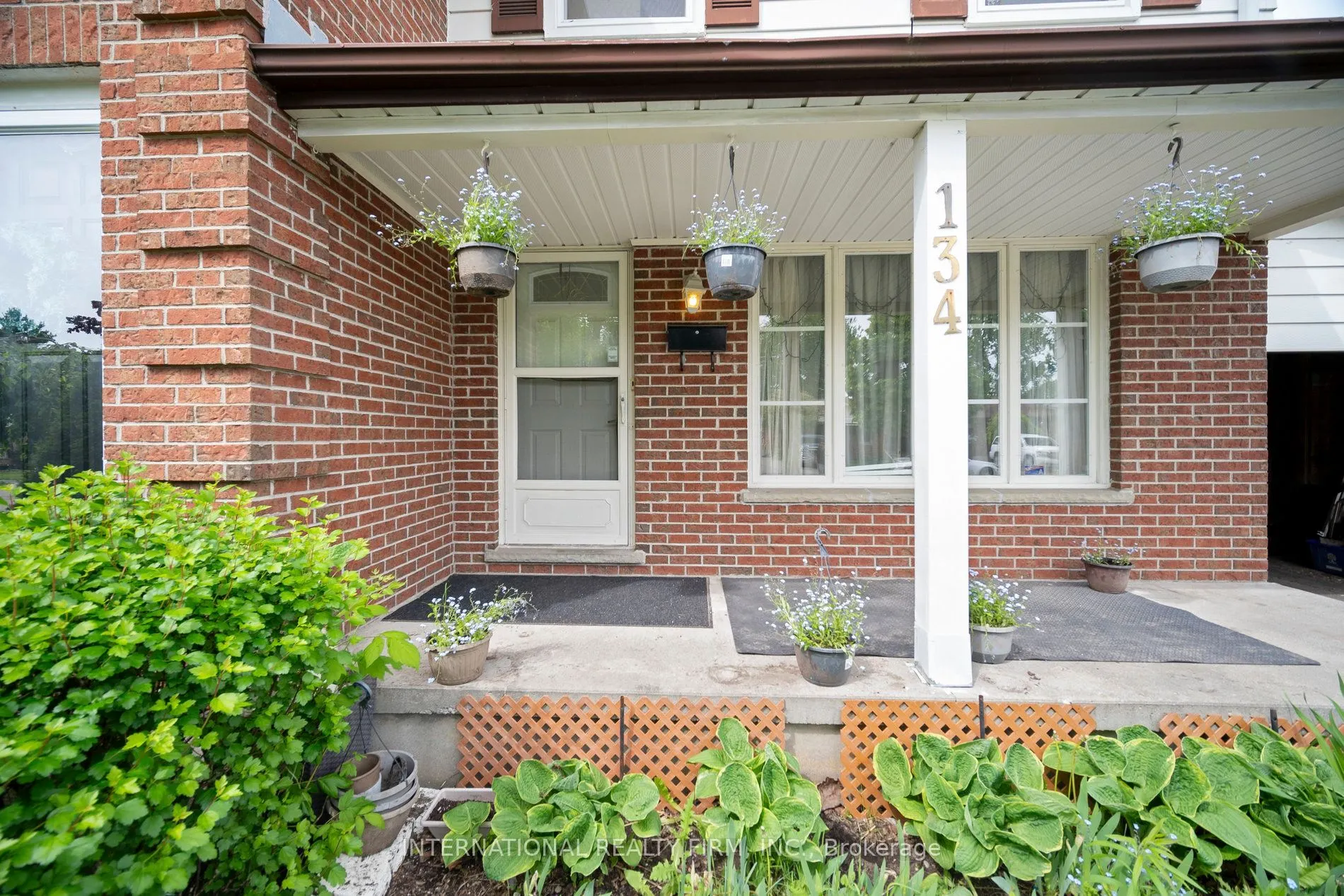 134 GARLAND Lane