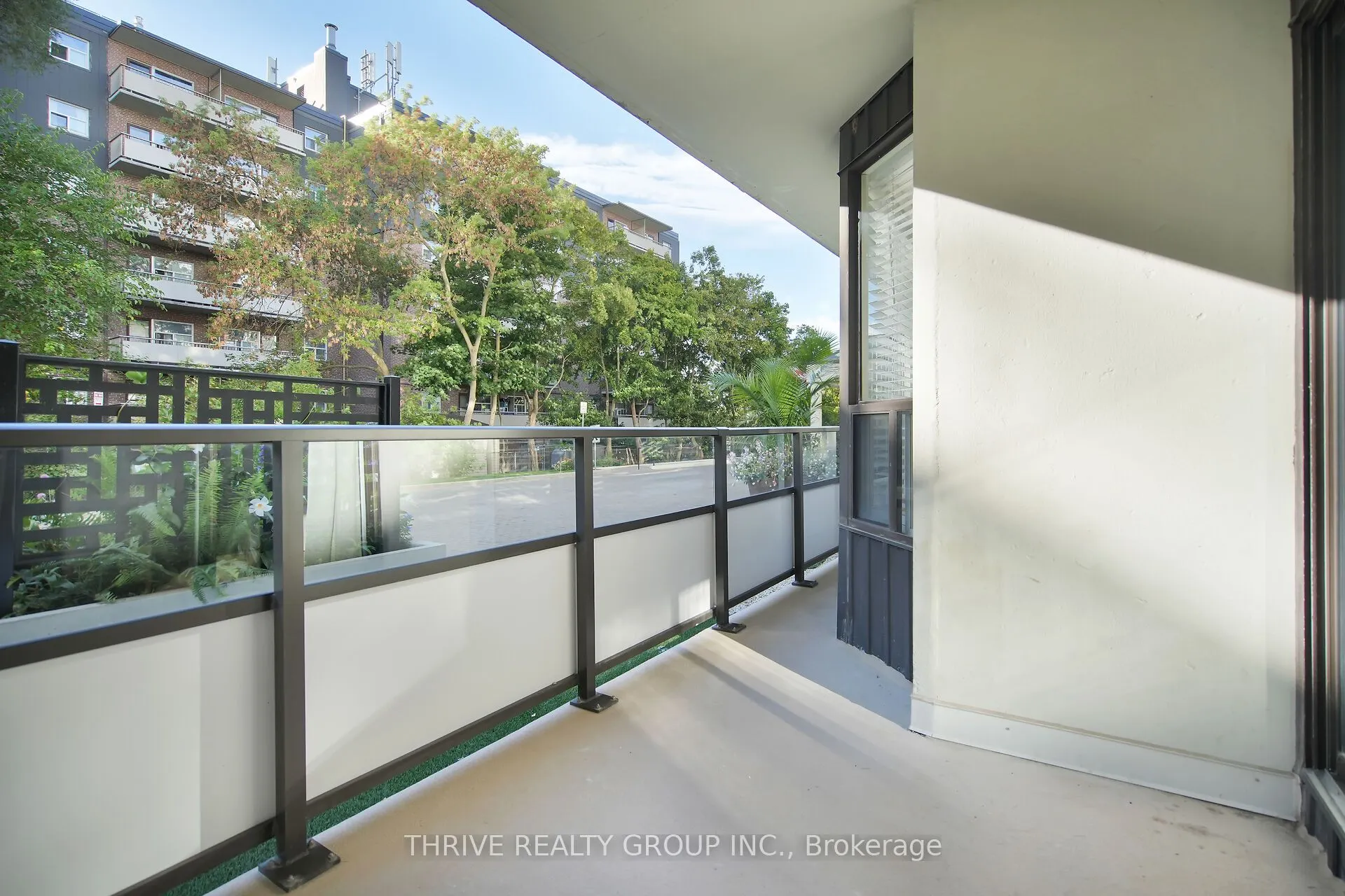 1180 Commissioners Road W, #105