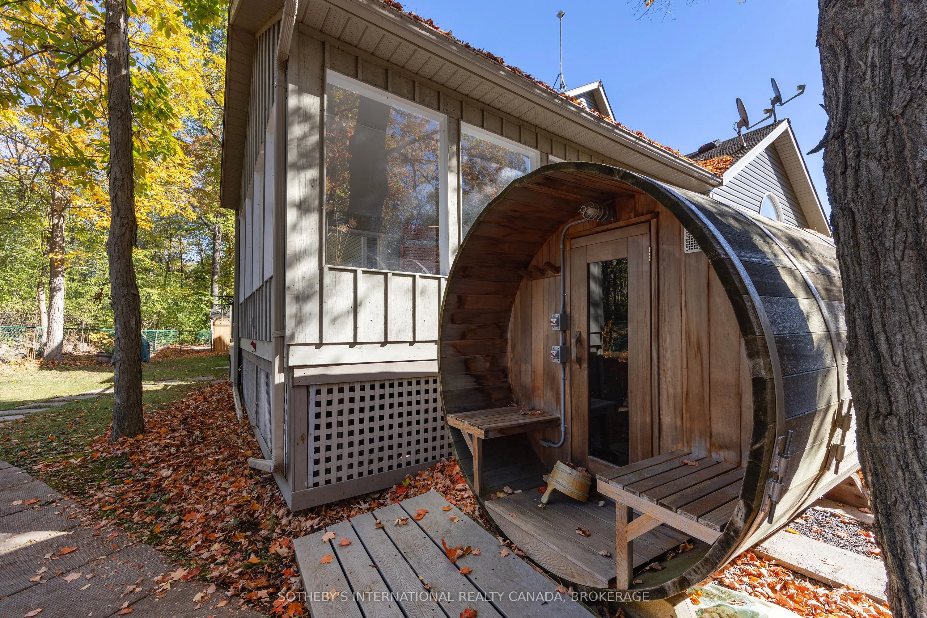 1063 Cliffside Lane