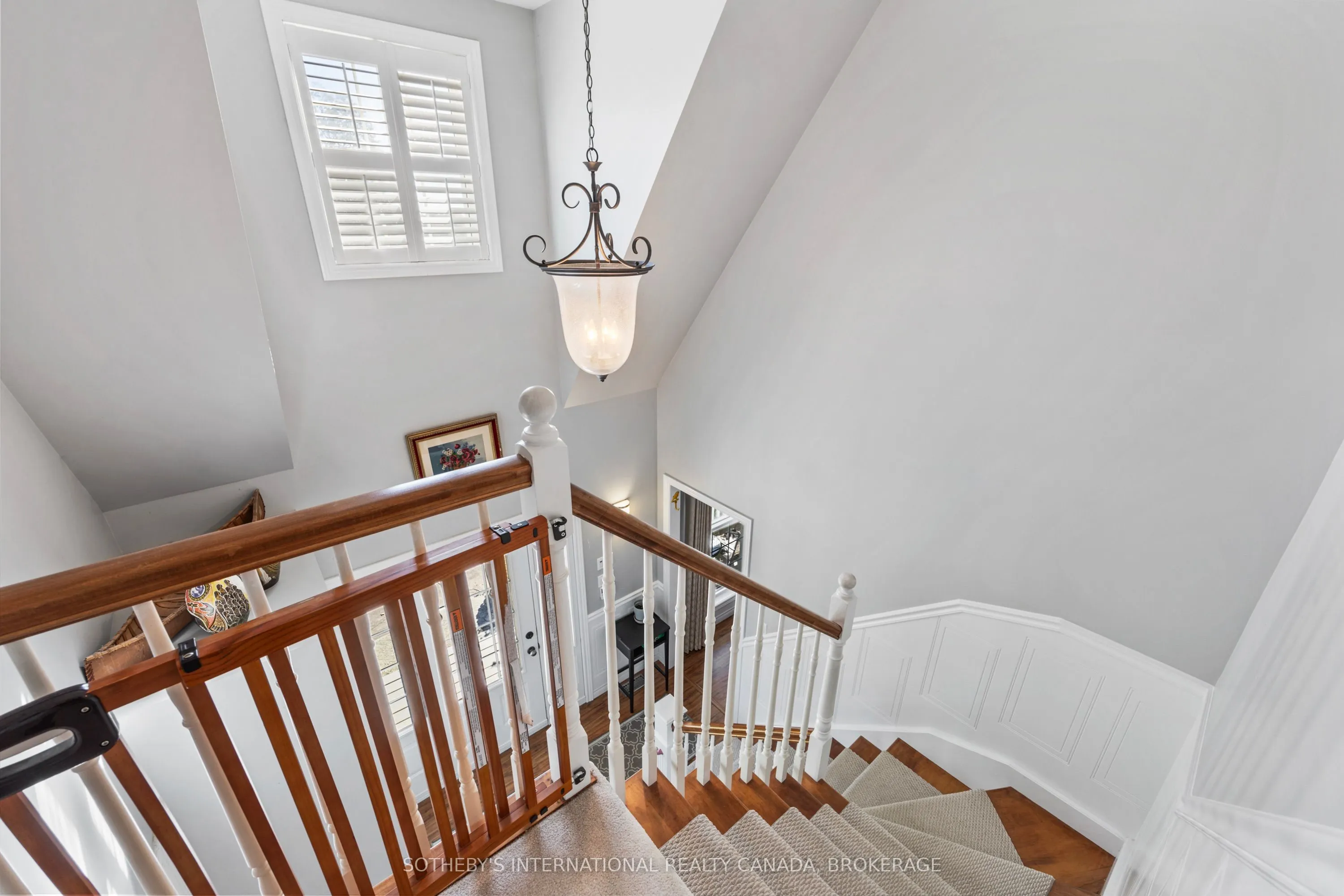 1063 Cliffside Lane
