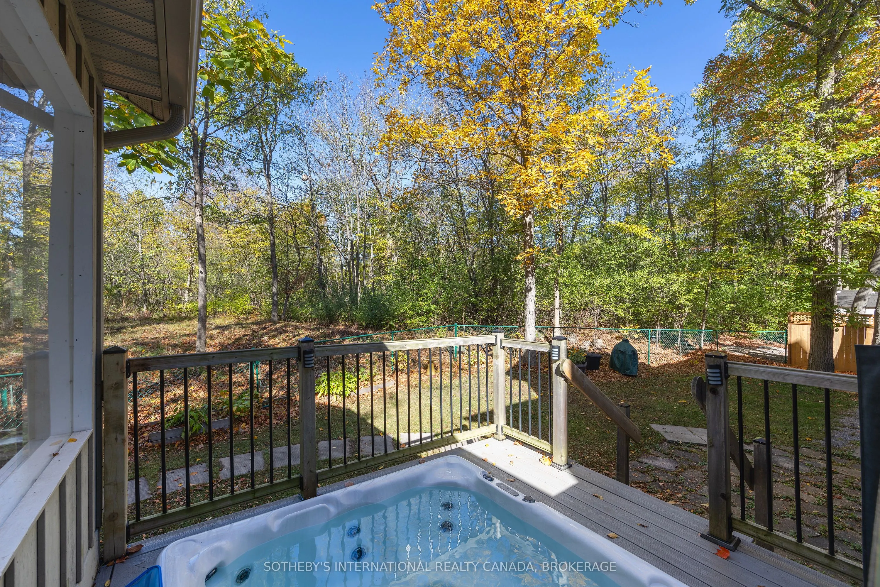 1063 Cliffside Lane