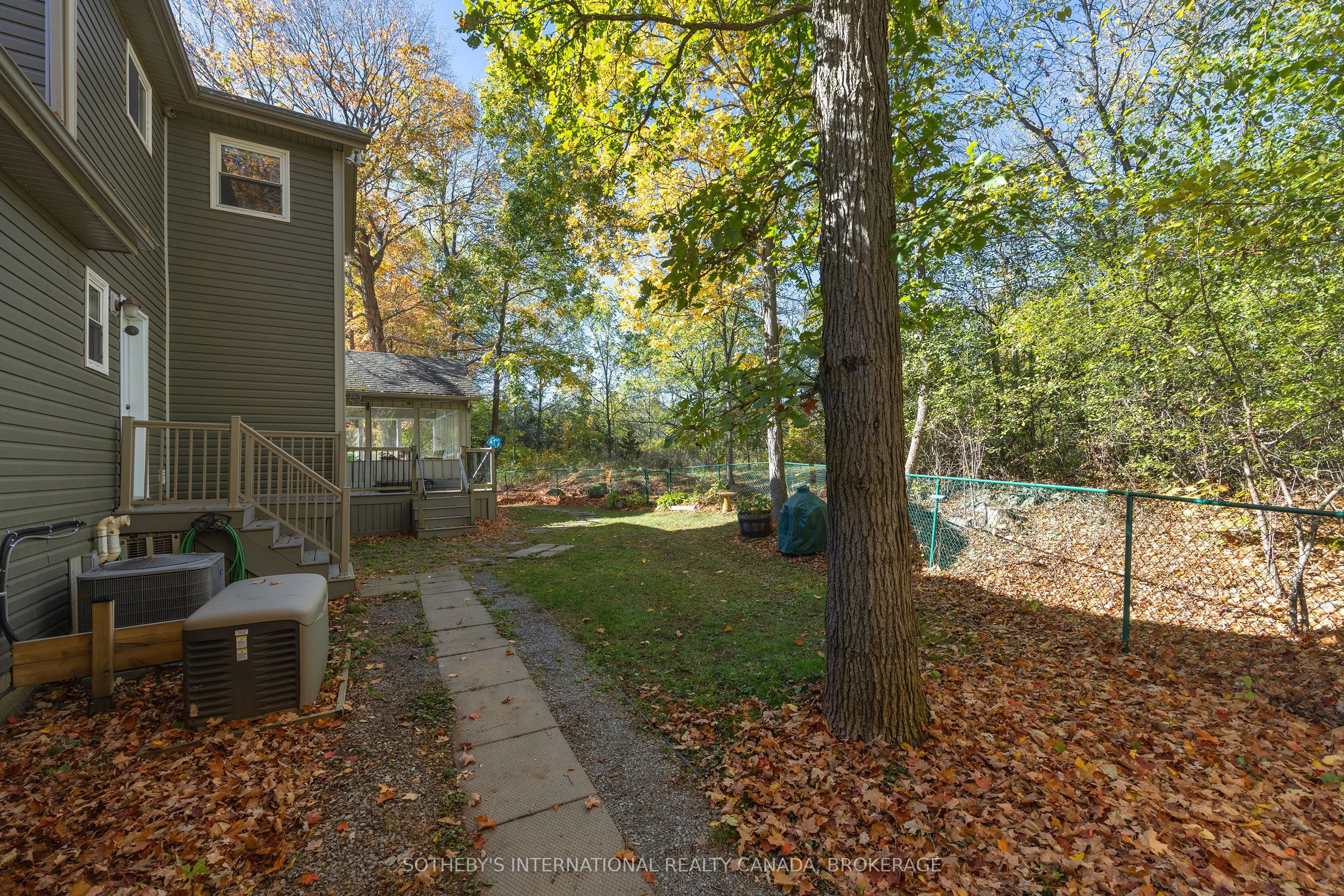 1063 Cliffside Lane