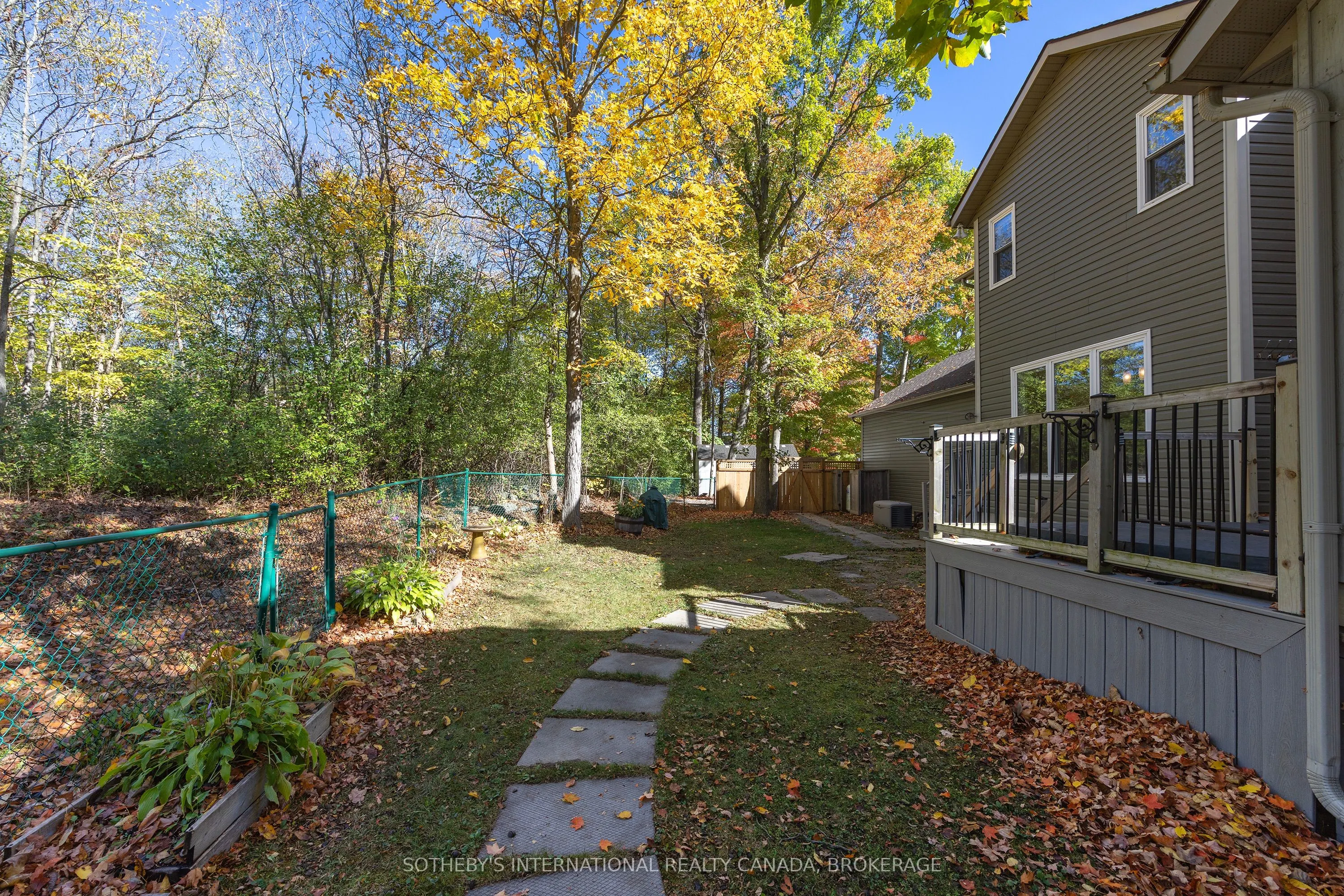1063 Cliffside Lane