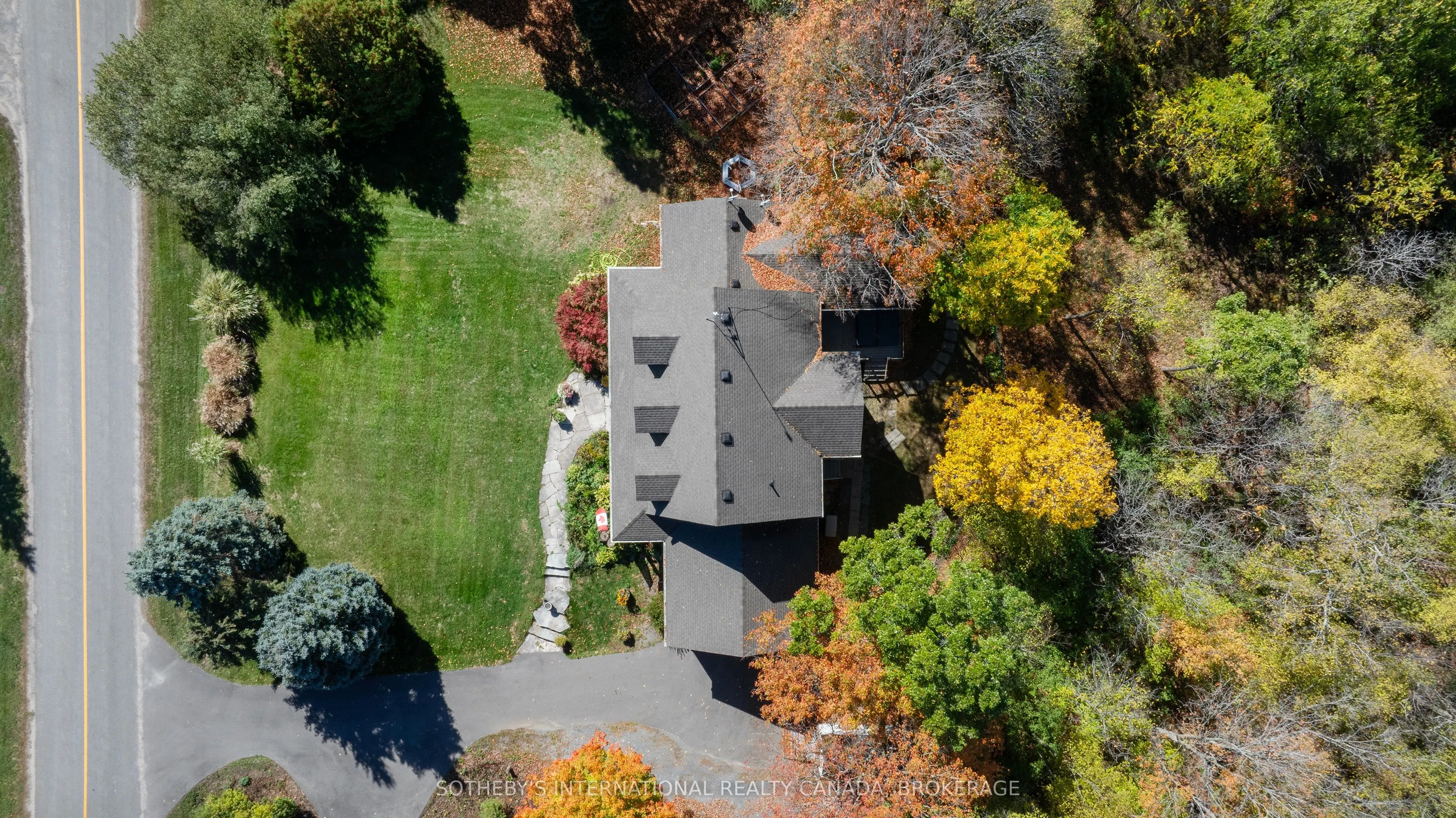 1063 Cliffside Lane