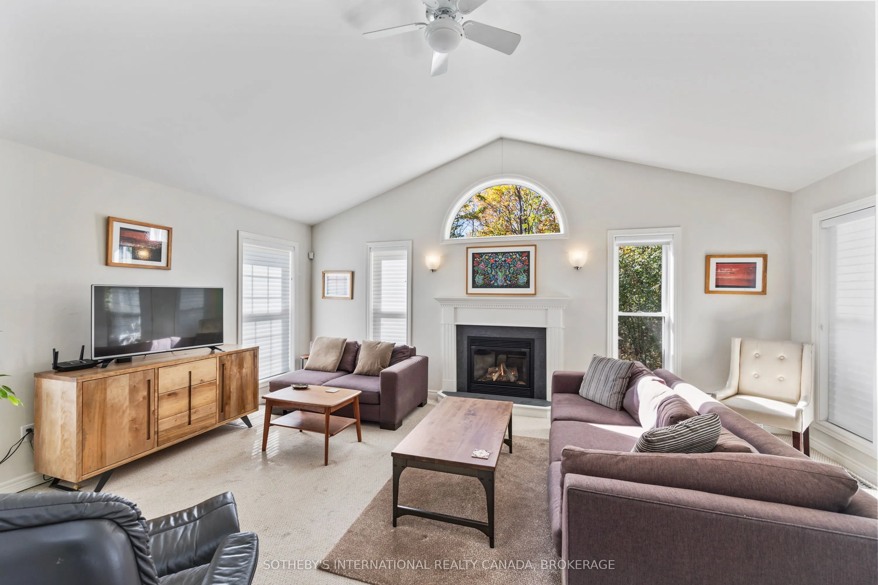 1063 Cliffside Lane