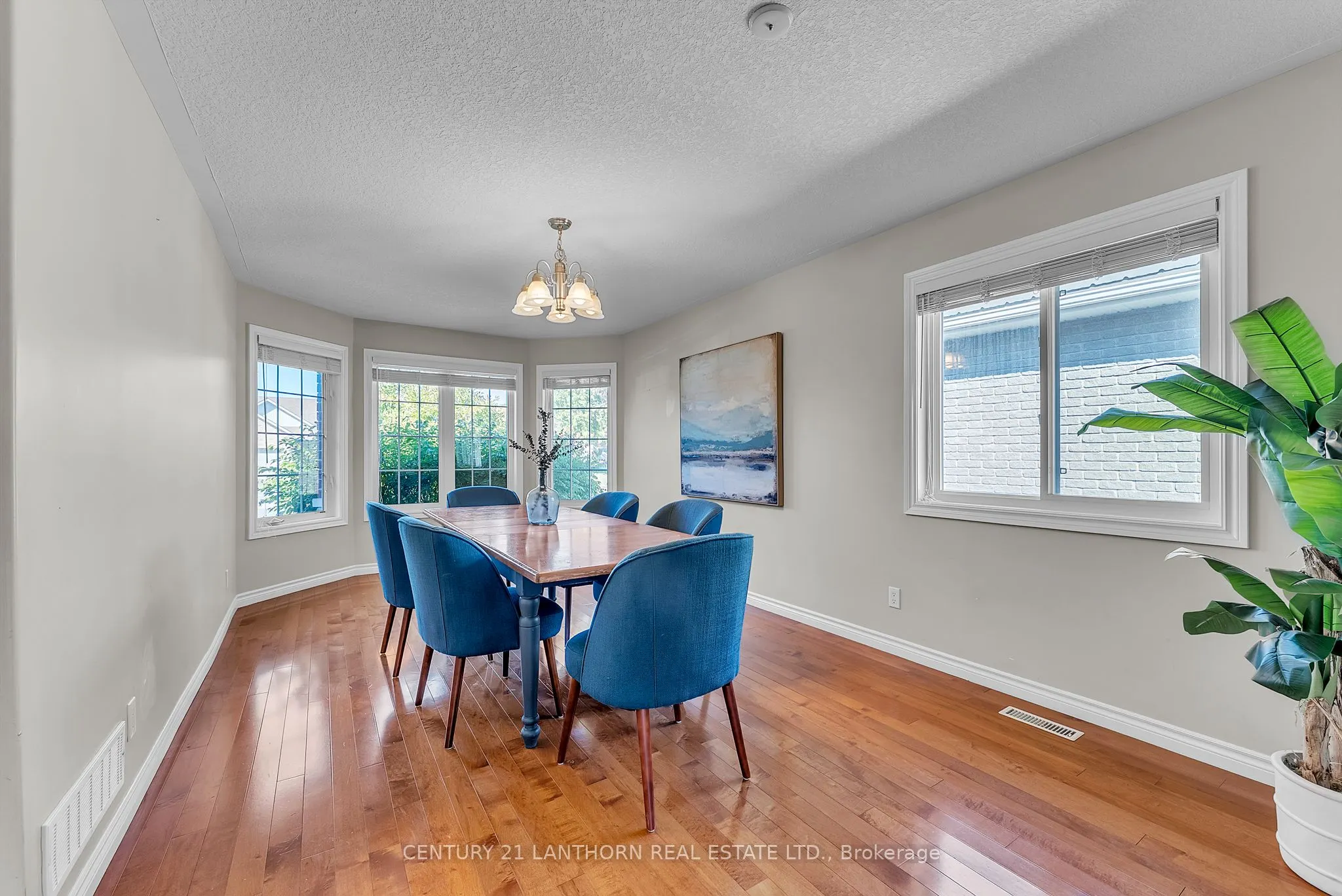 108 Parkview Heights