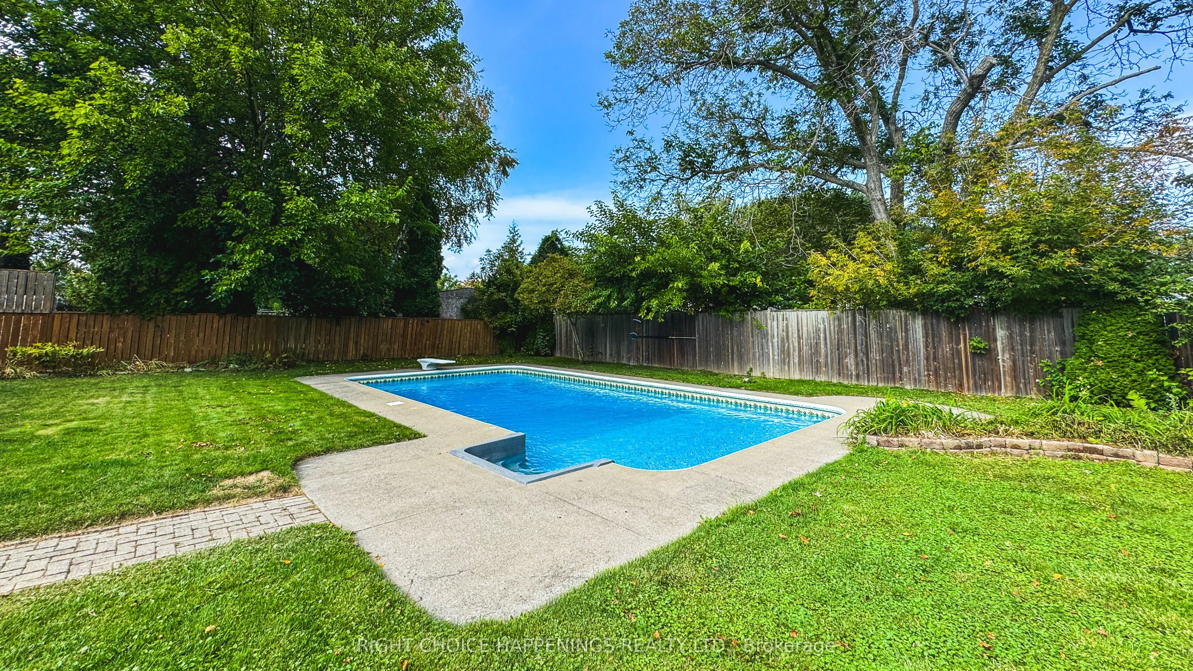 23 Heywood Avenue