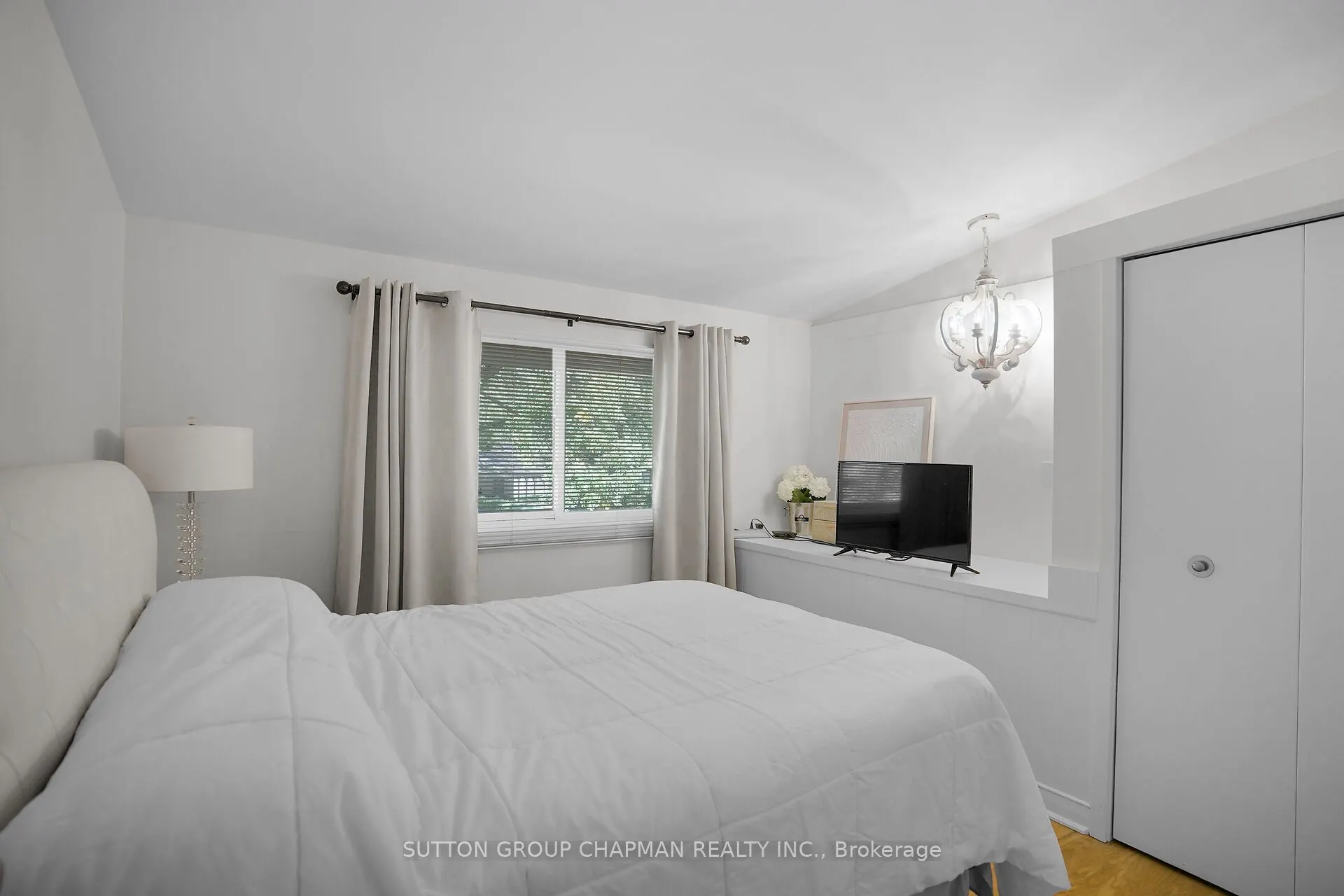 607 Santa Monica Road