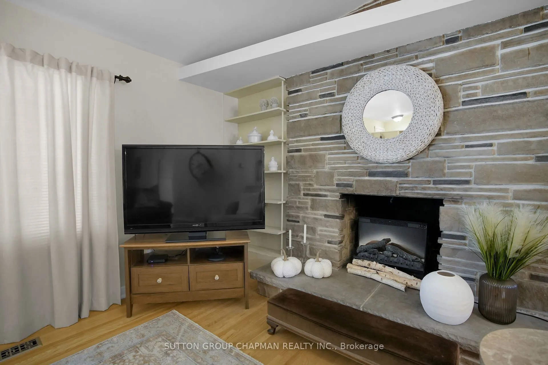 607 Santa Monica Road