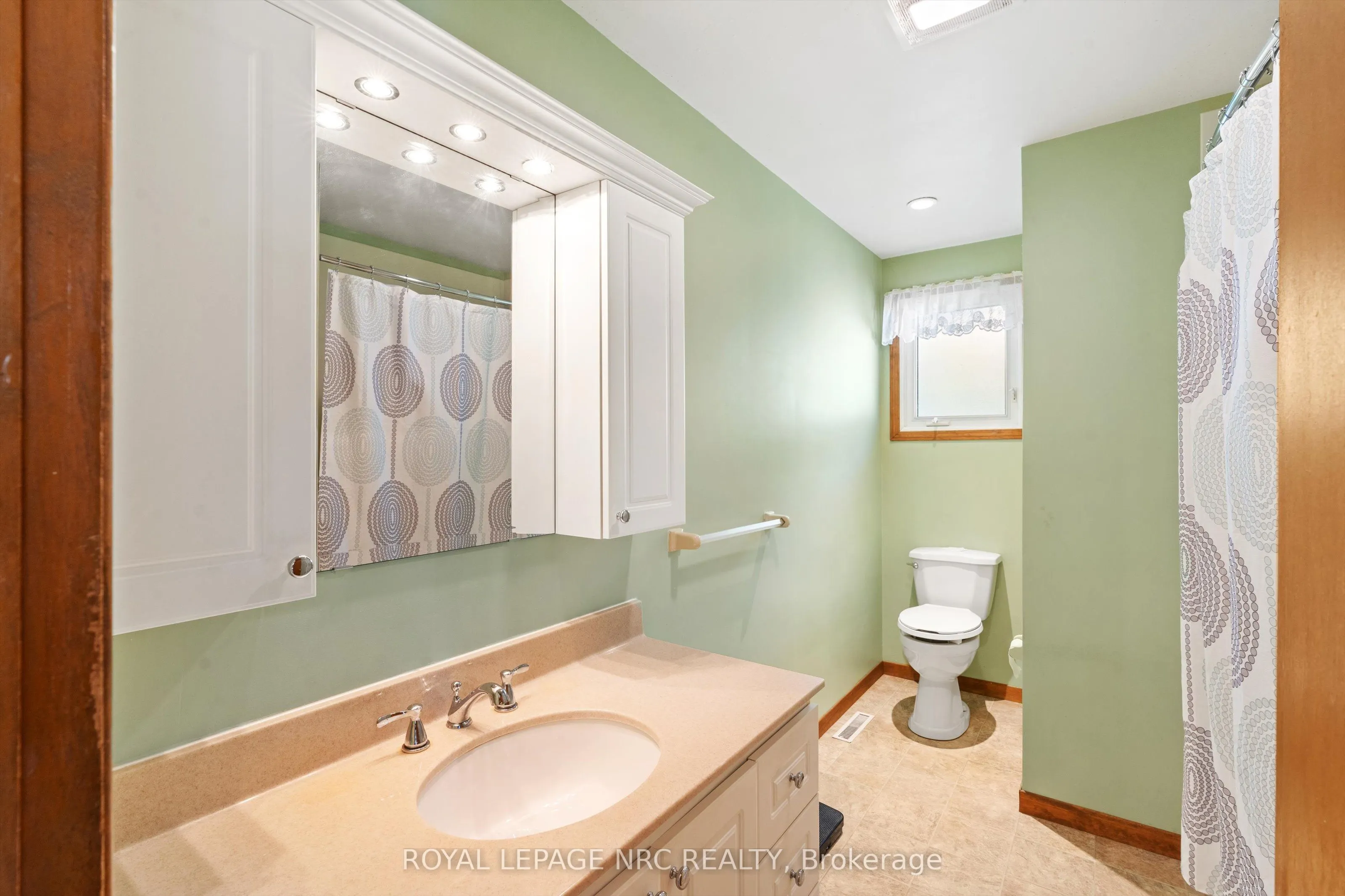 270 St. Paul Street W