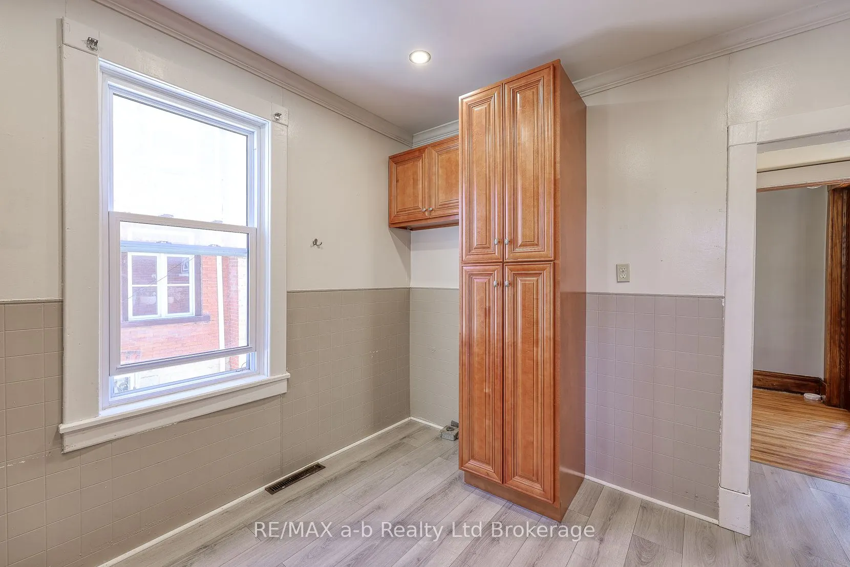 56 London Street W