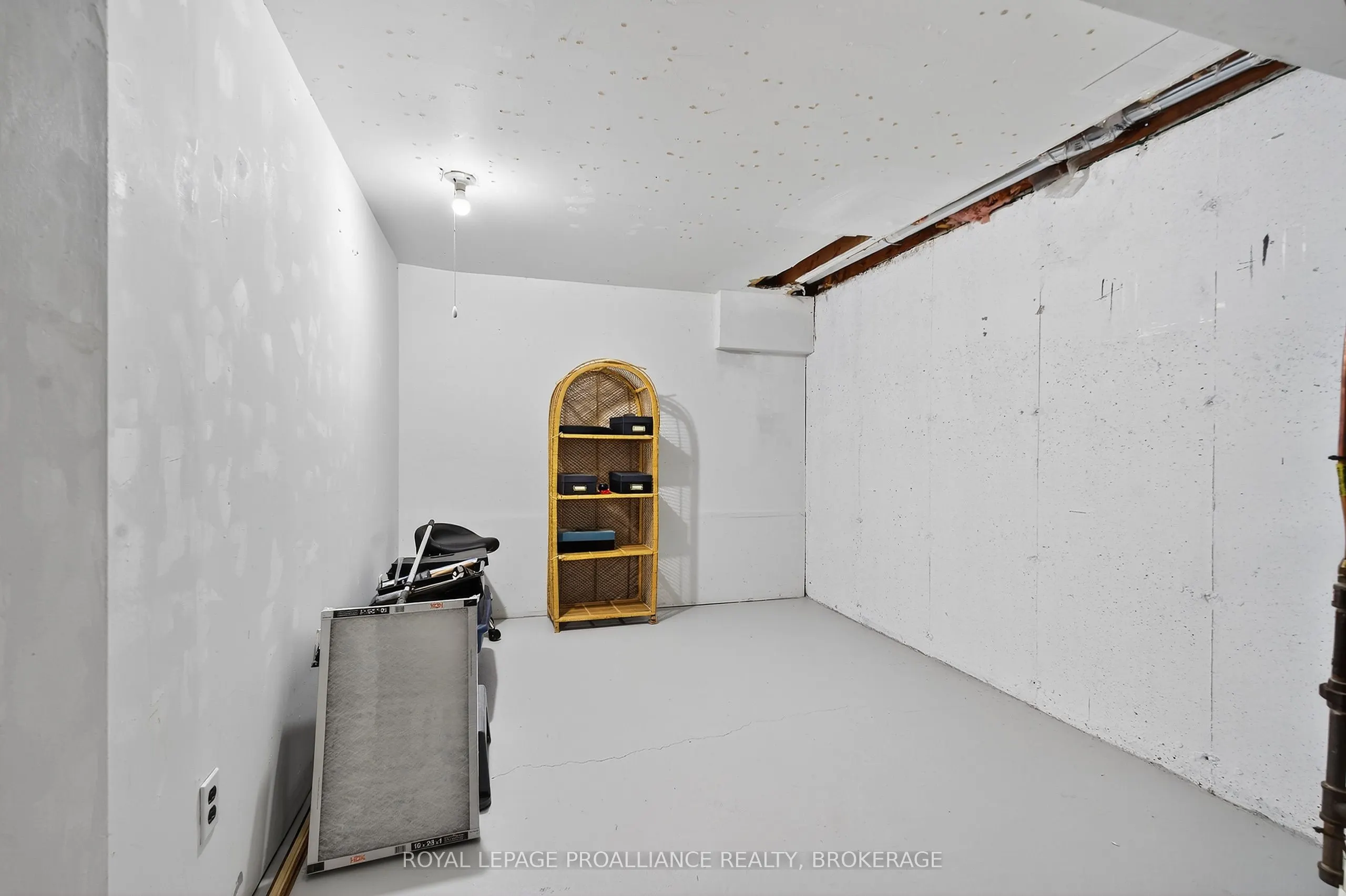 44 St Pauls Place, #1006