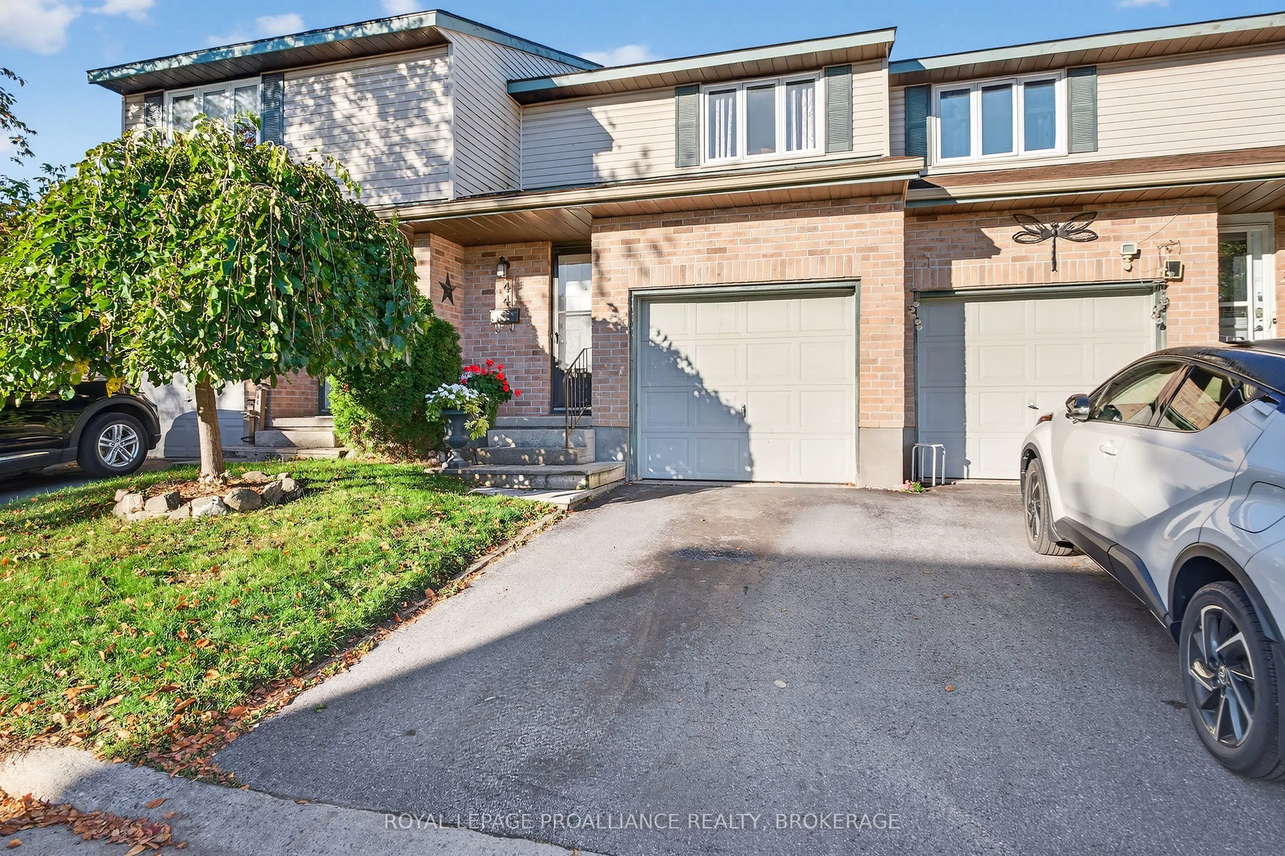 44 St Pauls Place, #1006