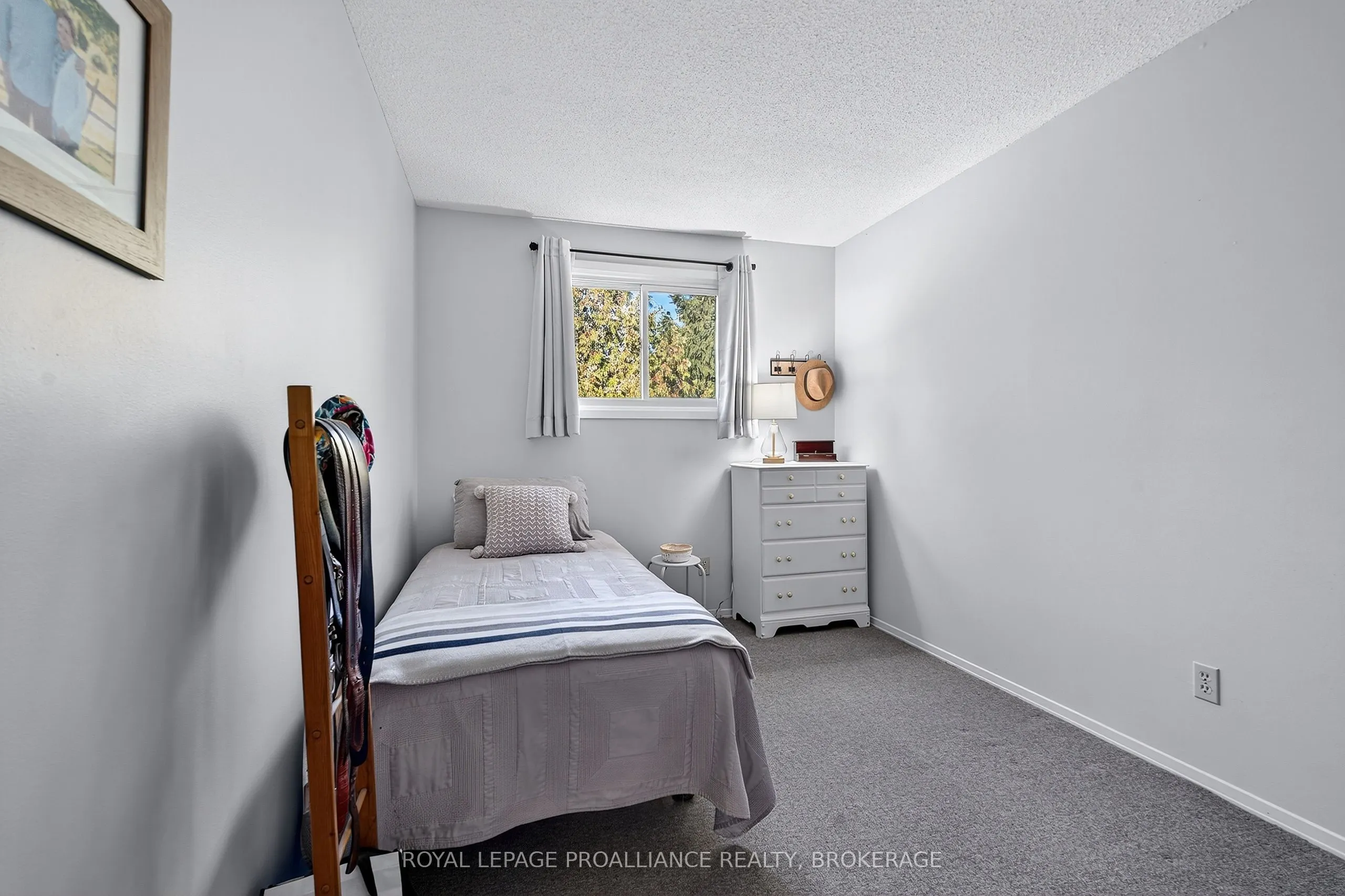 44 St Pauls Place, #1006
