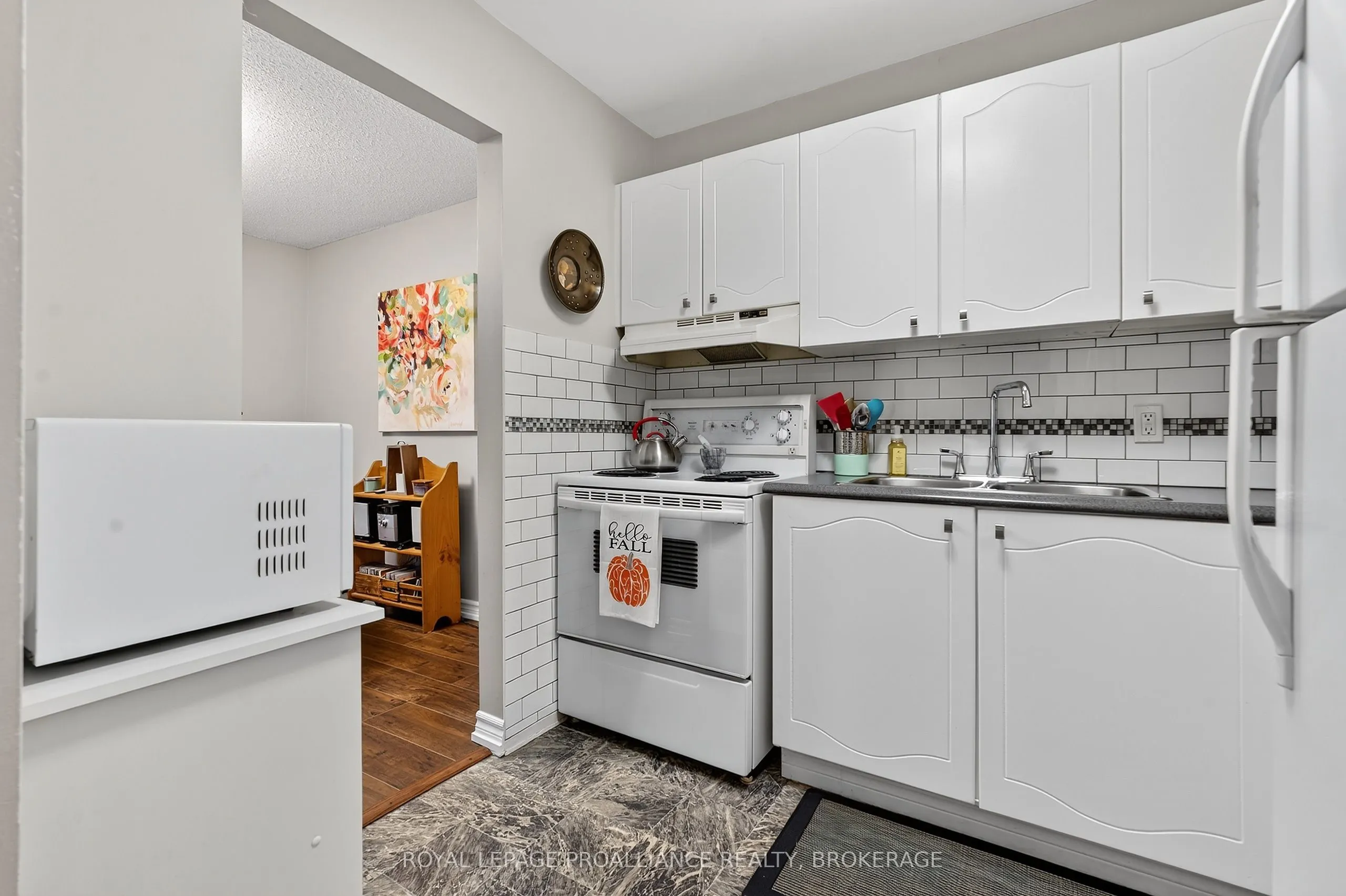 44 St Pauls Place, #1006