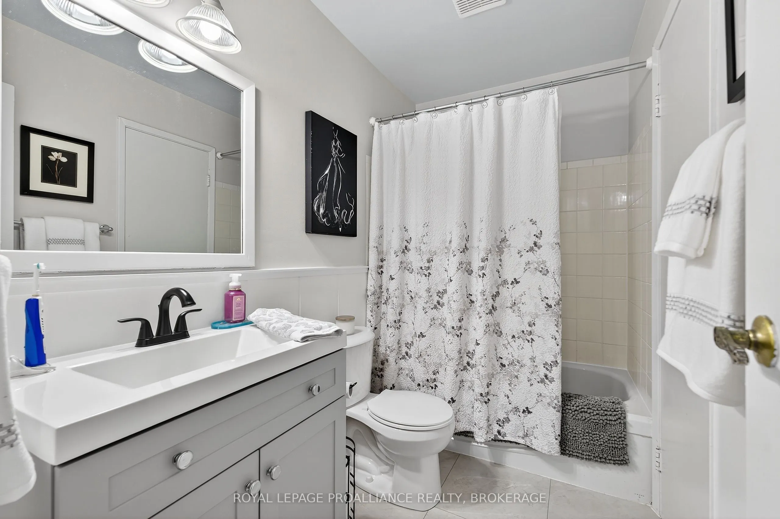44 St Pauls Place, #1006
