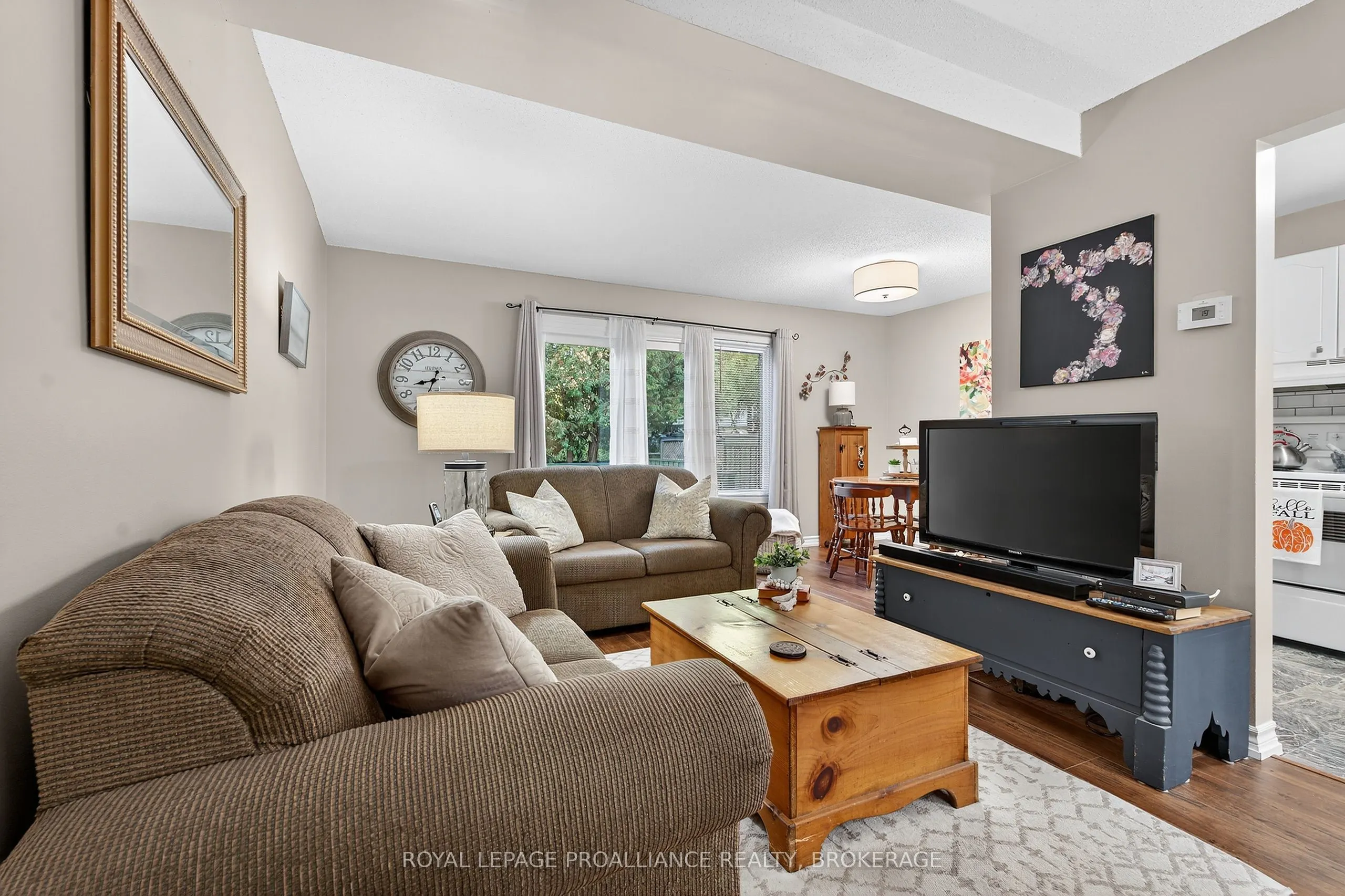 44 St Pauls Place, #1006